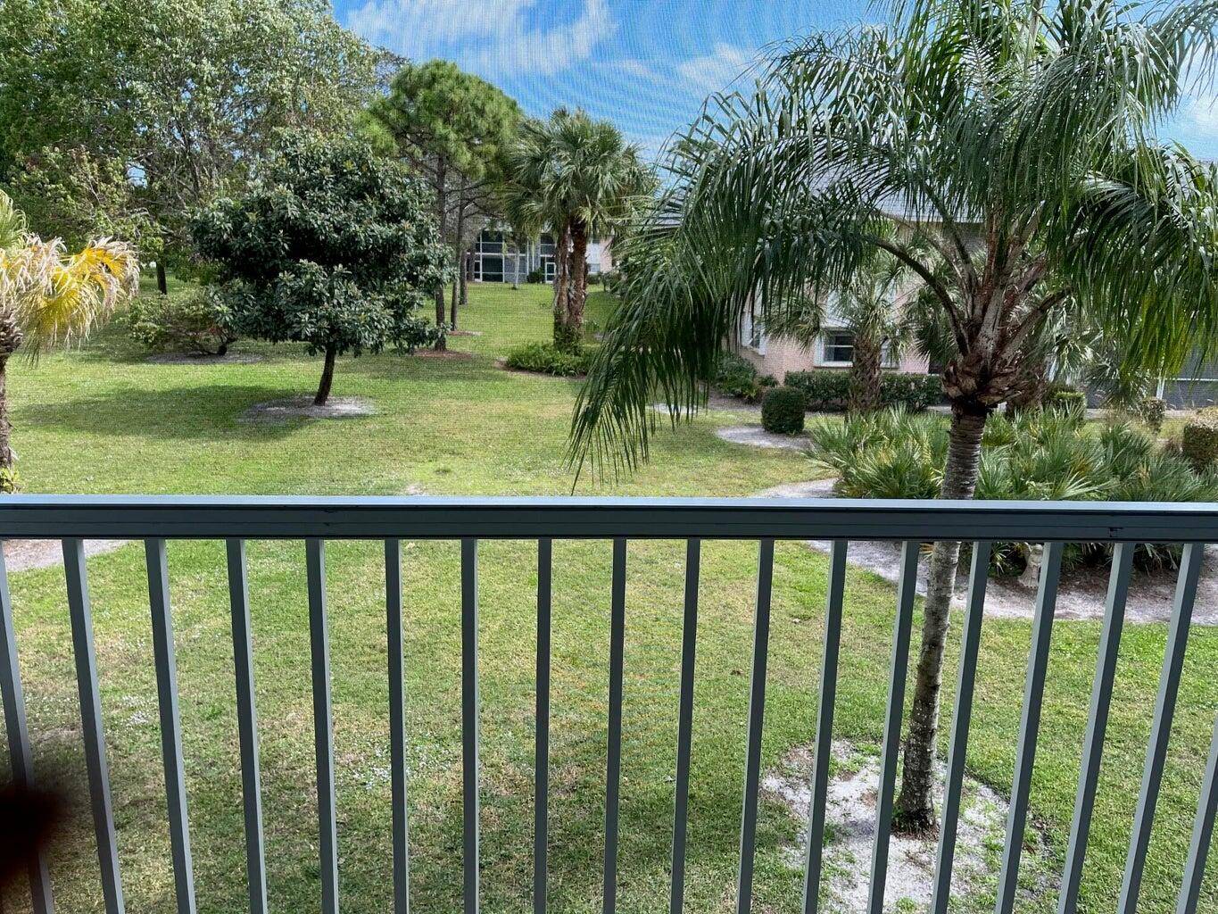 Tequesta, FL 33469,18081 SE Country Club DR 17 Apt 167