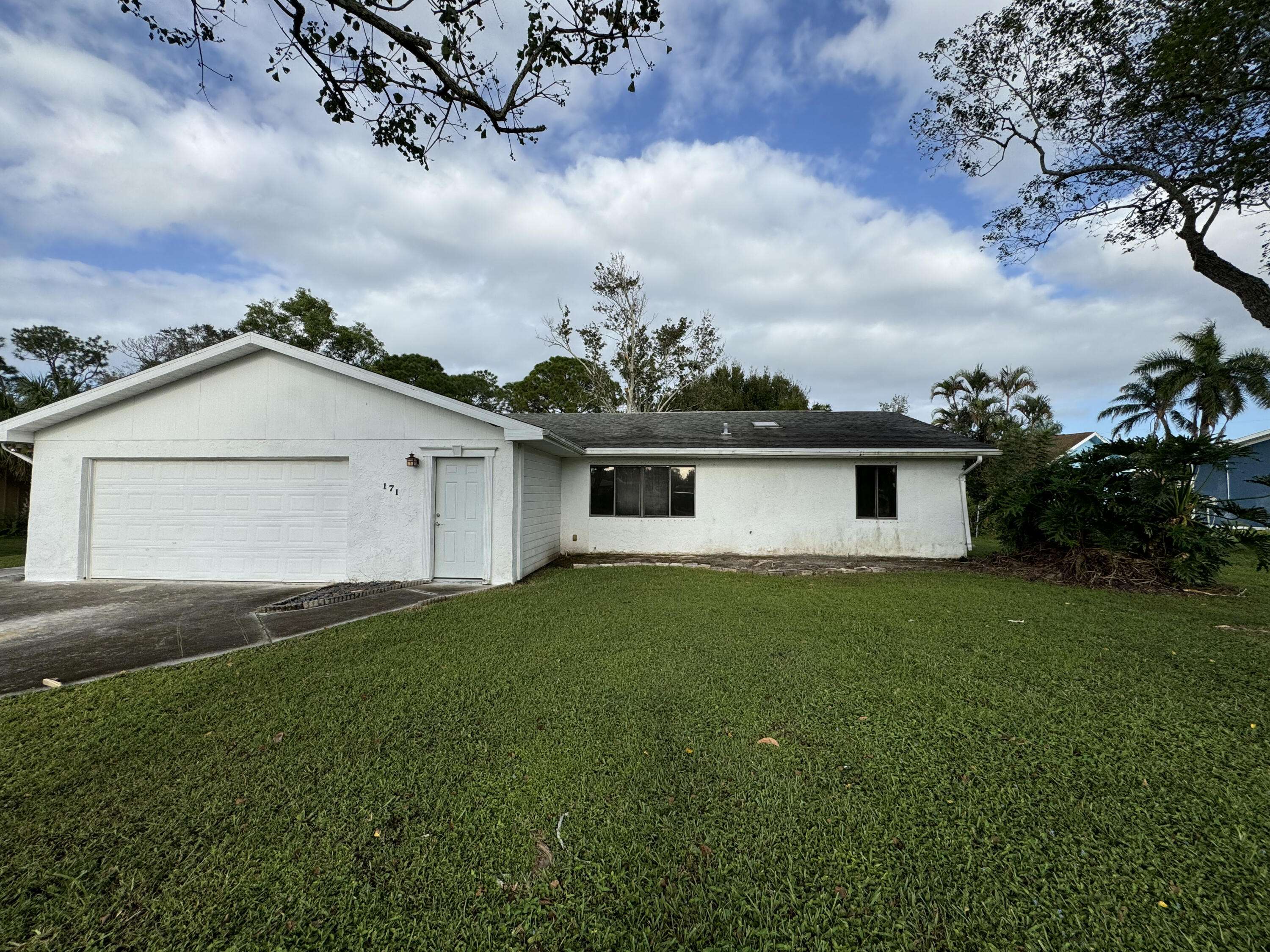 Port Saint Lucie, FL 34983,171 NE Twylite TER