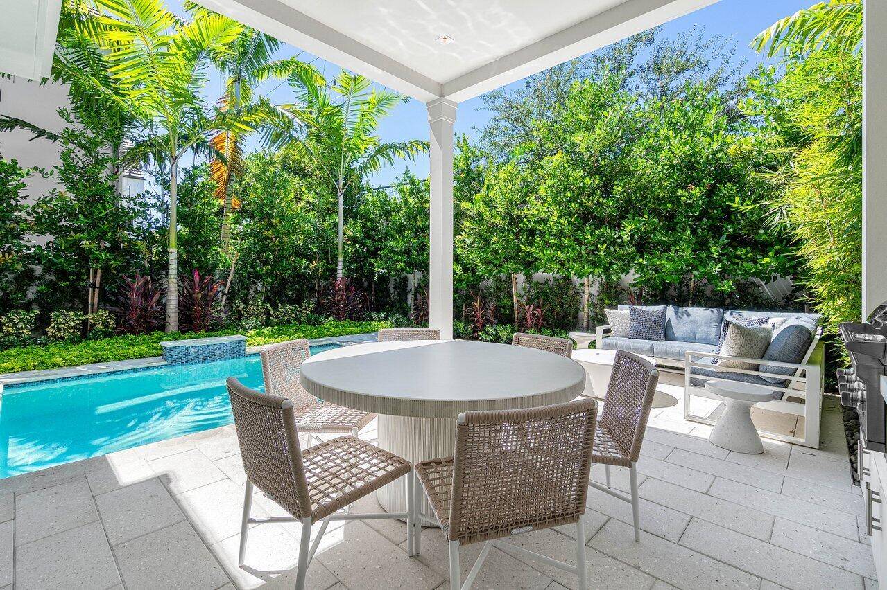 Delray Beach, FL 33483,512 NE 7th AVE