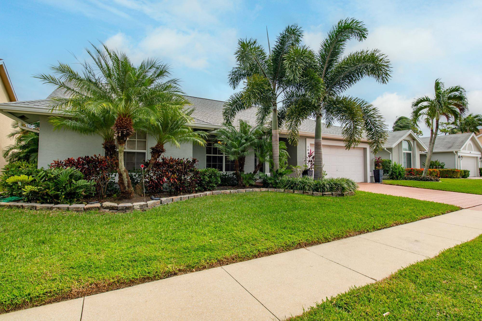 Jupiter, FL 33458,104 Adobe CIR