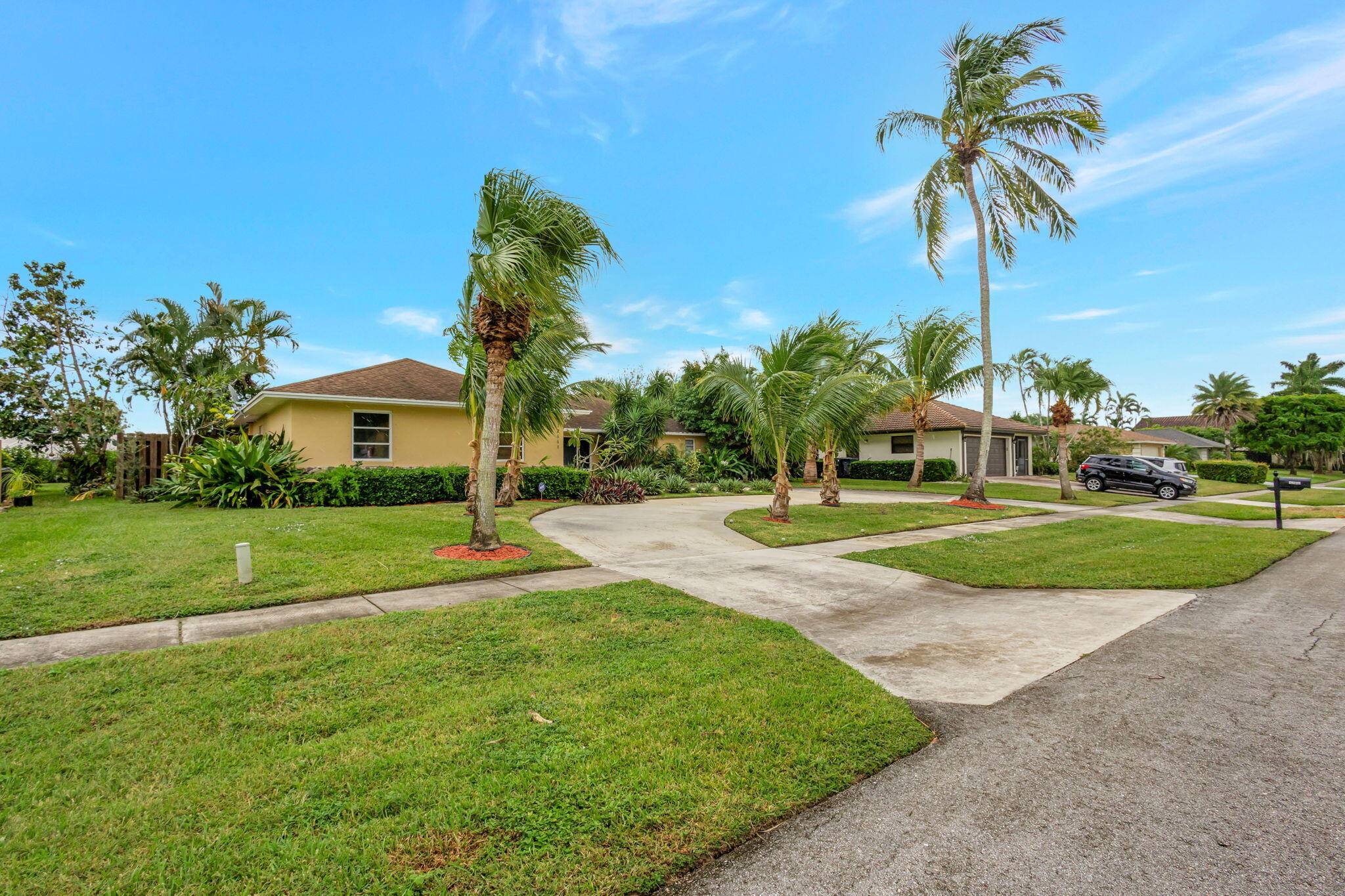 Wellington, FL 33414,12668 Westport CIR