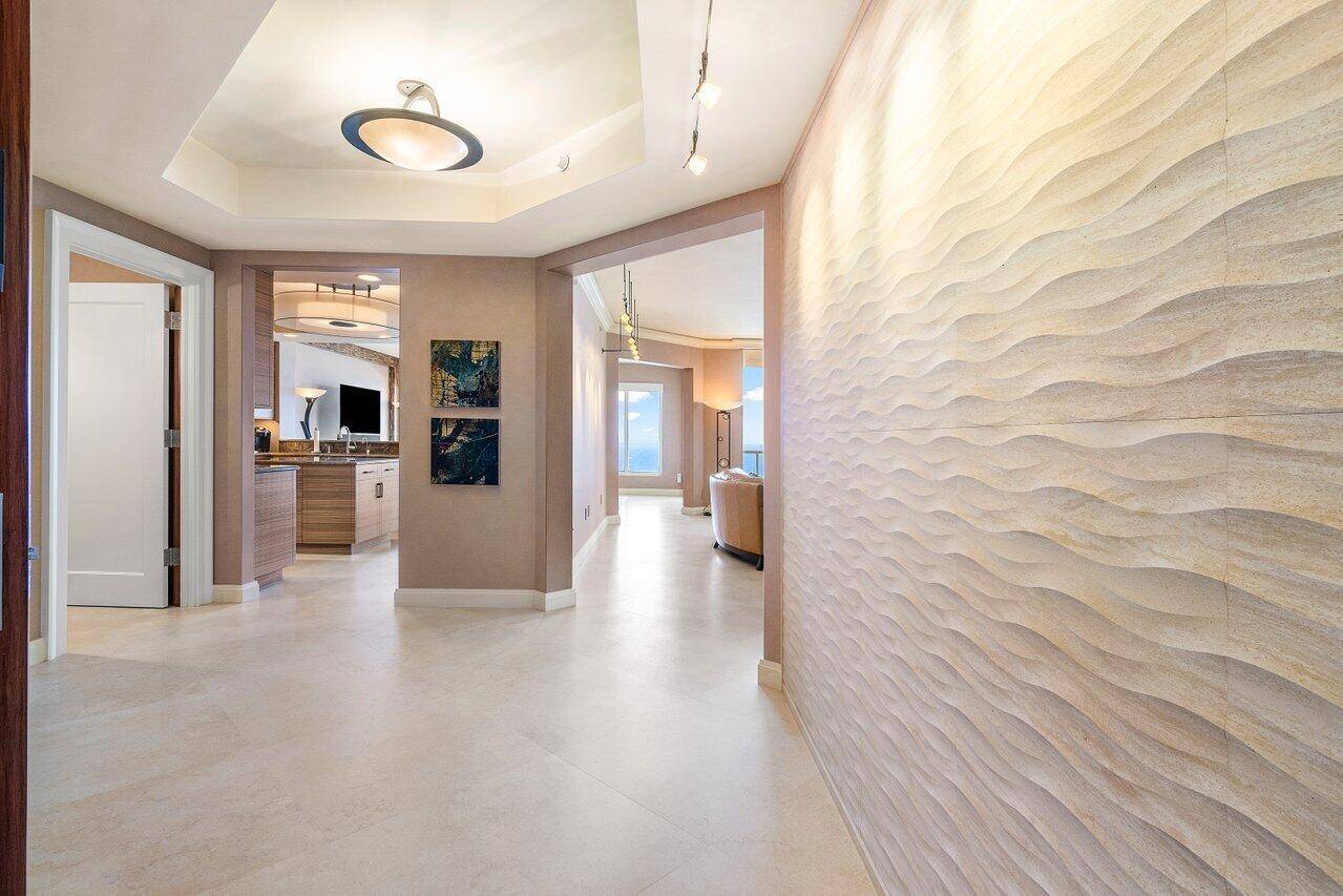 Singer Island, FL 33404,2700 N Ocean DR 1702a