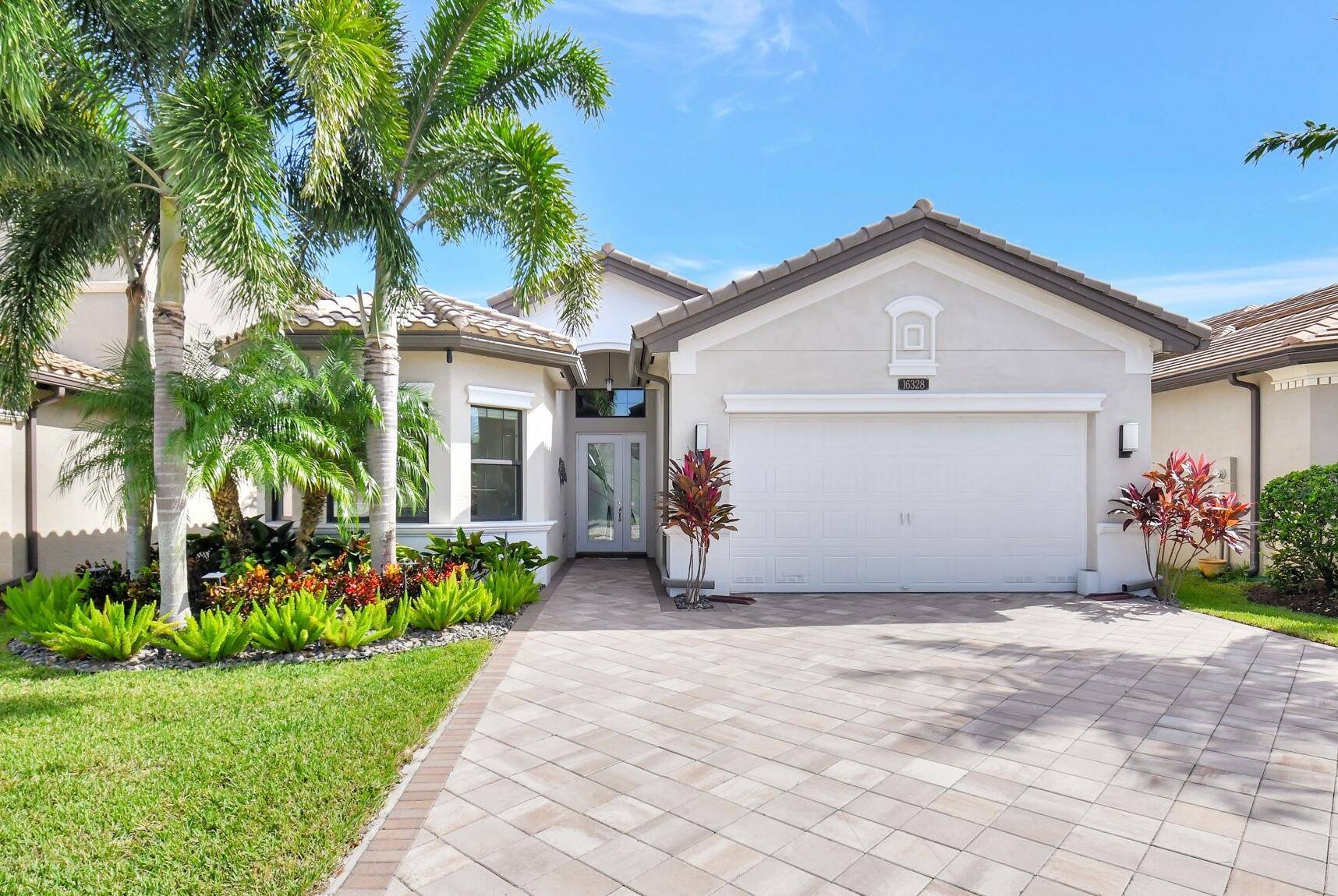 Delray Beach, FL 33446,16328 Cabernet DR