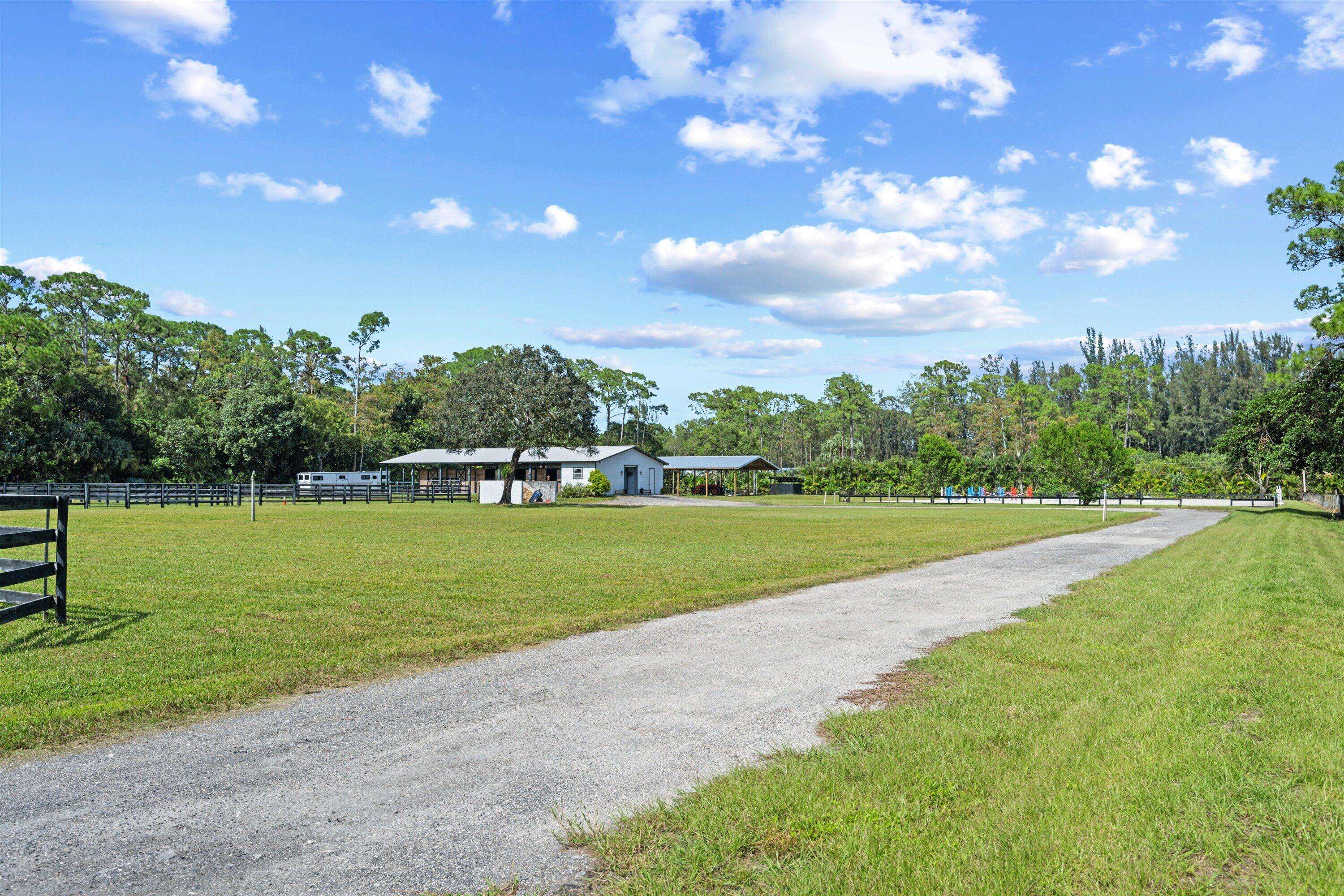 Loxahatchee Groves, FL 33470,14655 Gruber LN