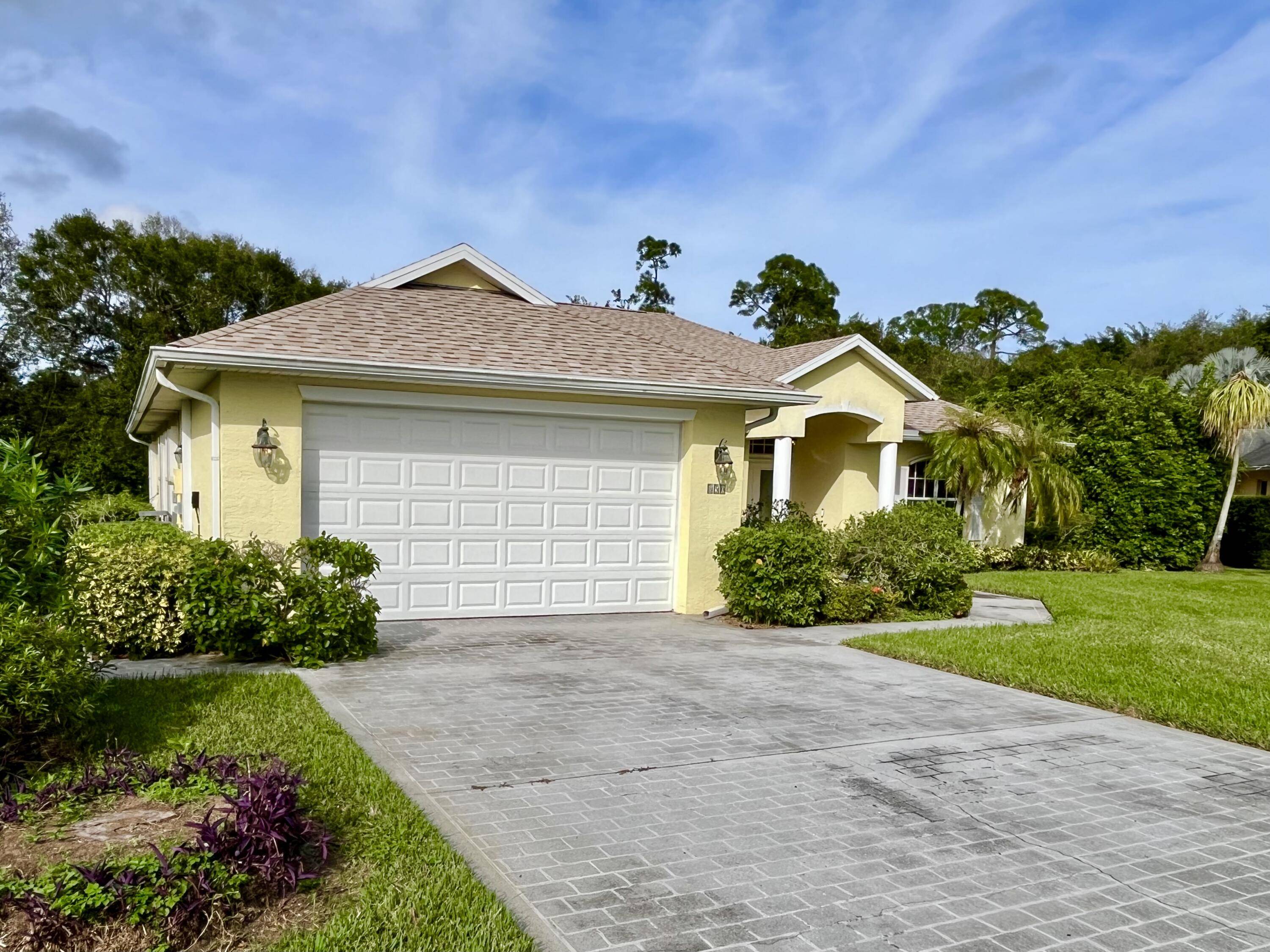 Vero Beach, FL 32960,850 41st CT