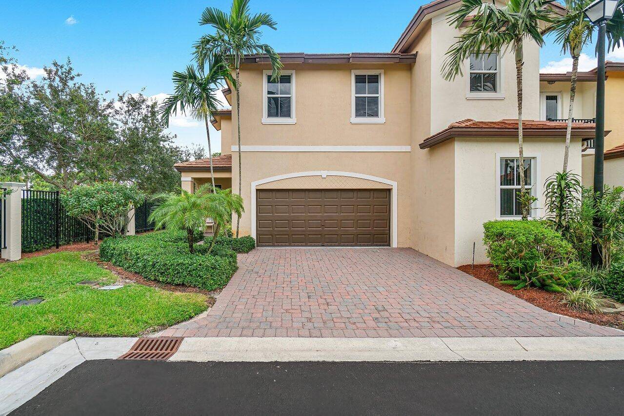 Coconut Creek, FL 33073,6986 Long Pine CIR