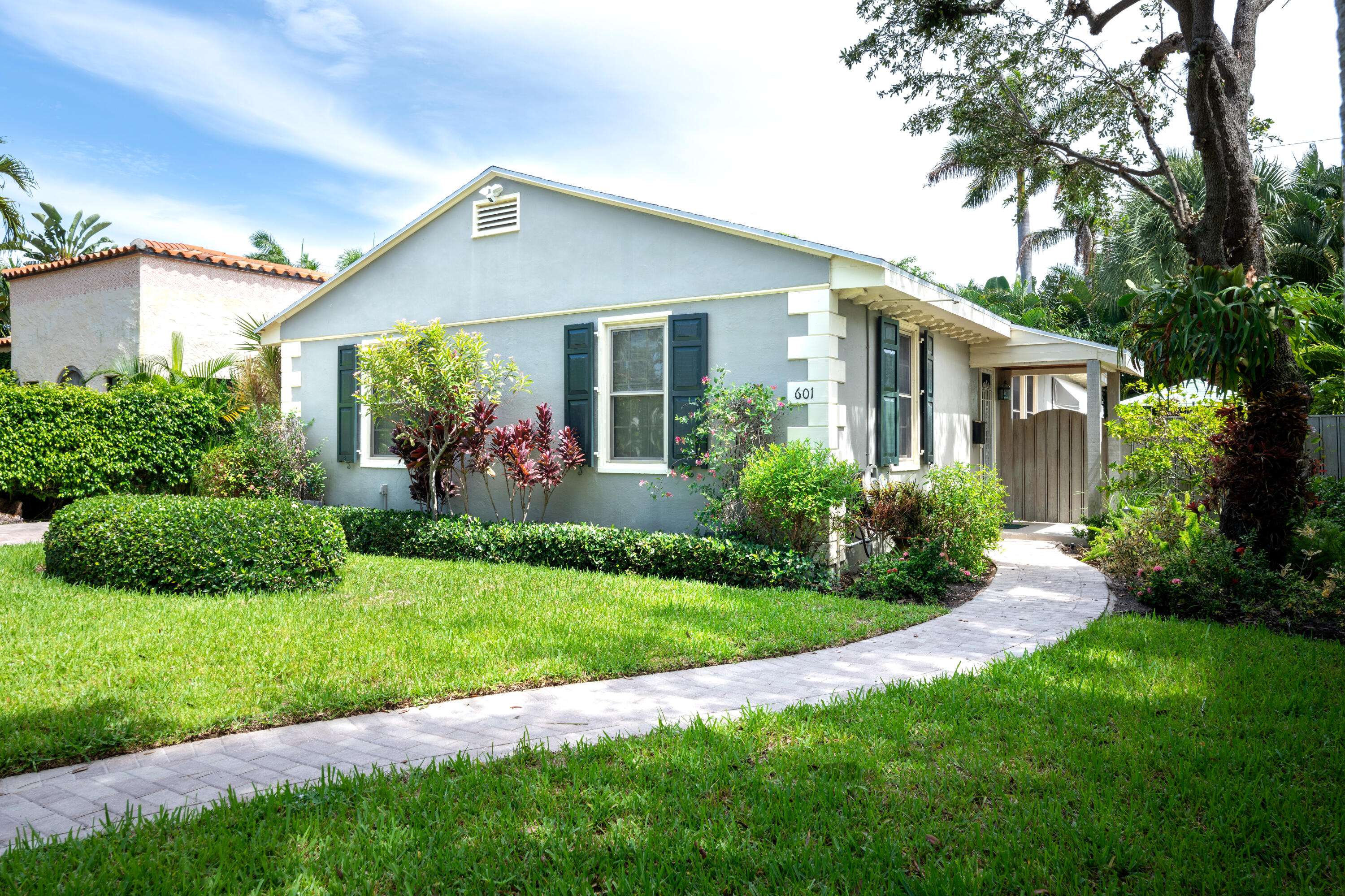 West Palm Beach, FL 33401,601 Sunset RD