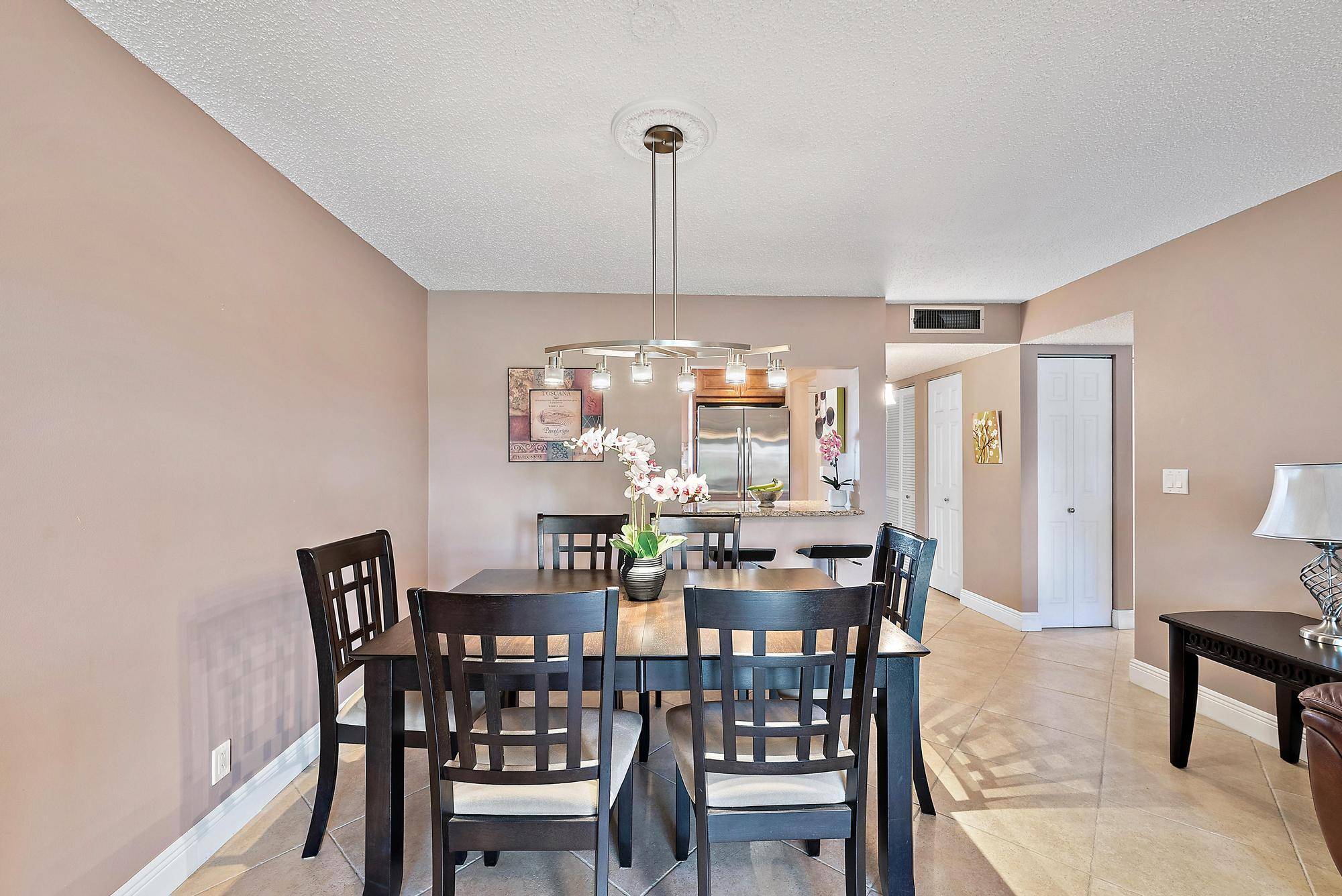 Palm Springs, FL 33461,729 Lori DR 302
