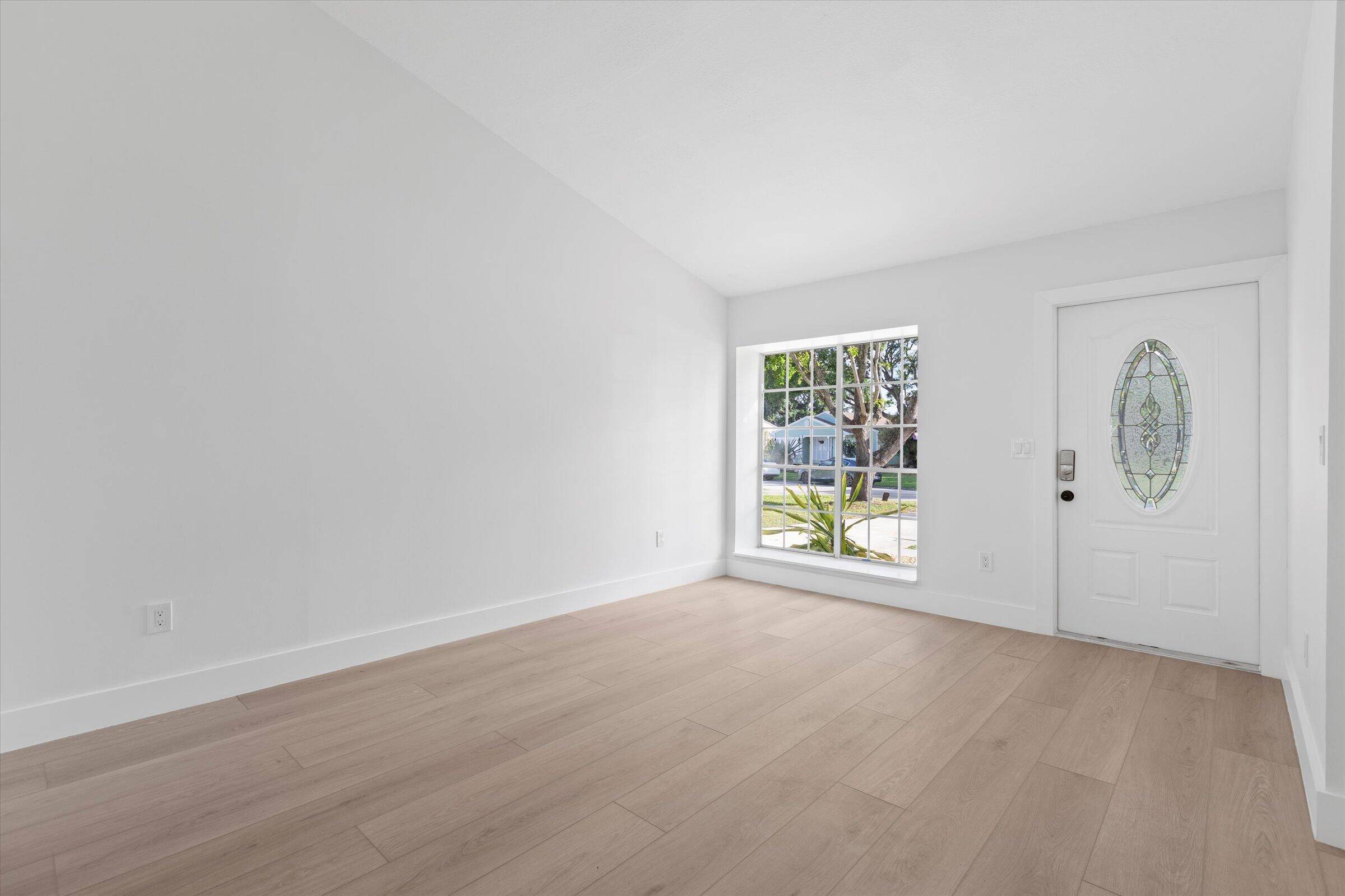 Boynton Beach, FL 33472,5364 Courtney CIR