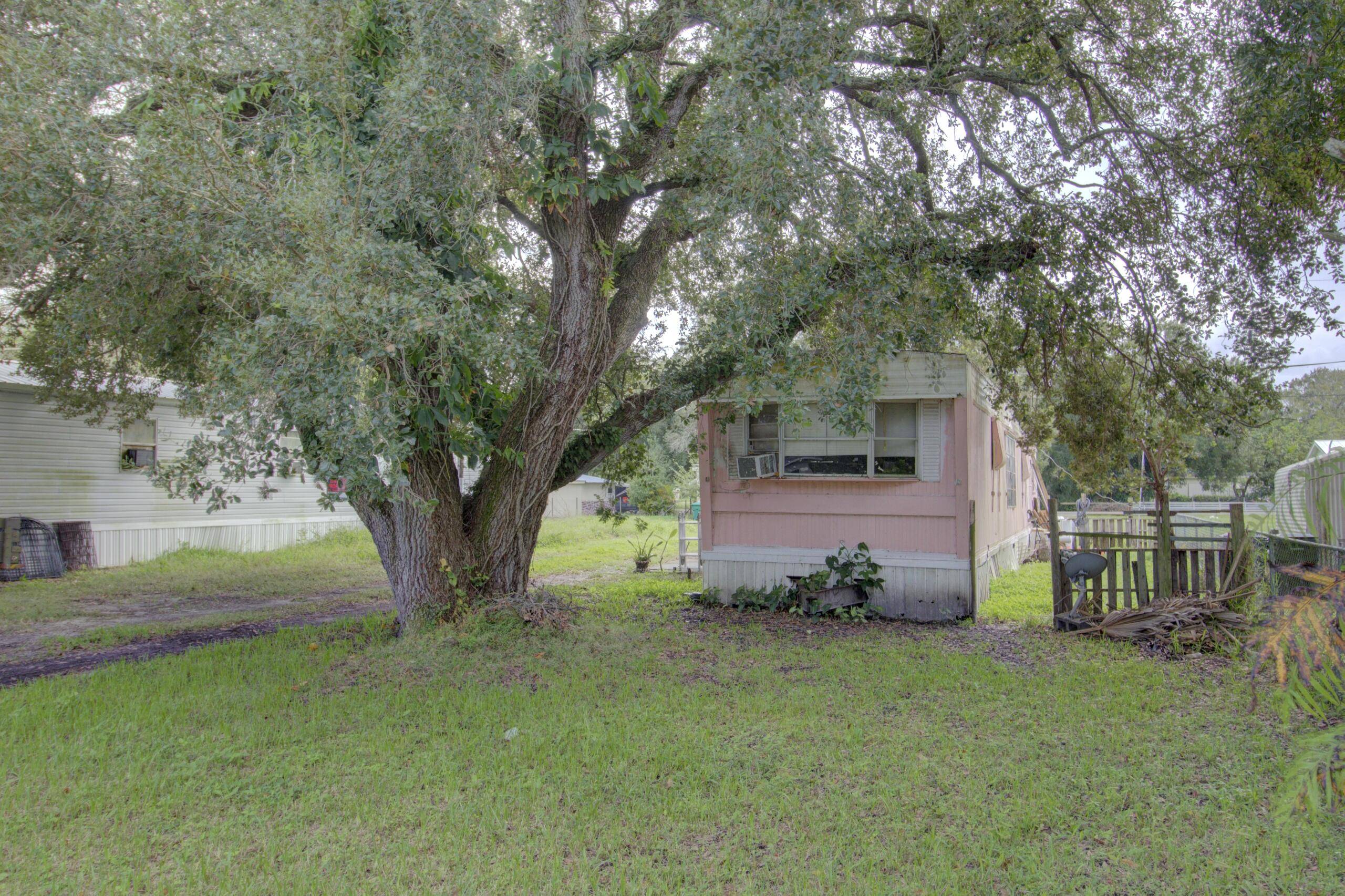 Okeechobee, FL 34972,2610 NW 4th ST