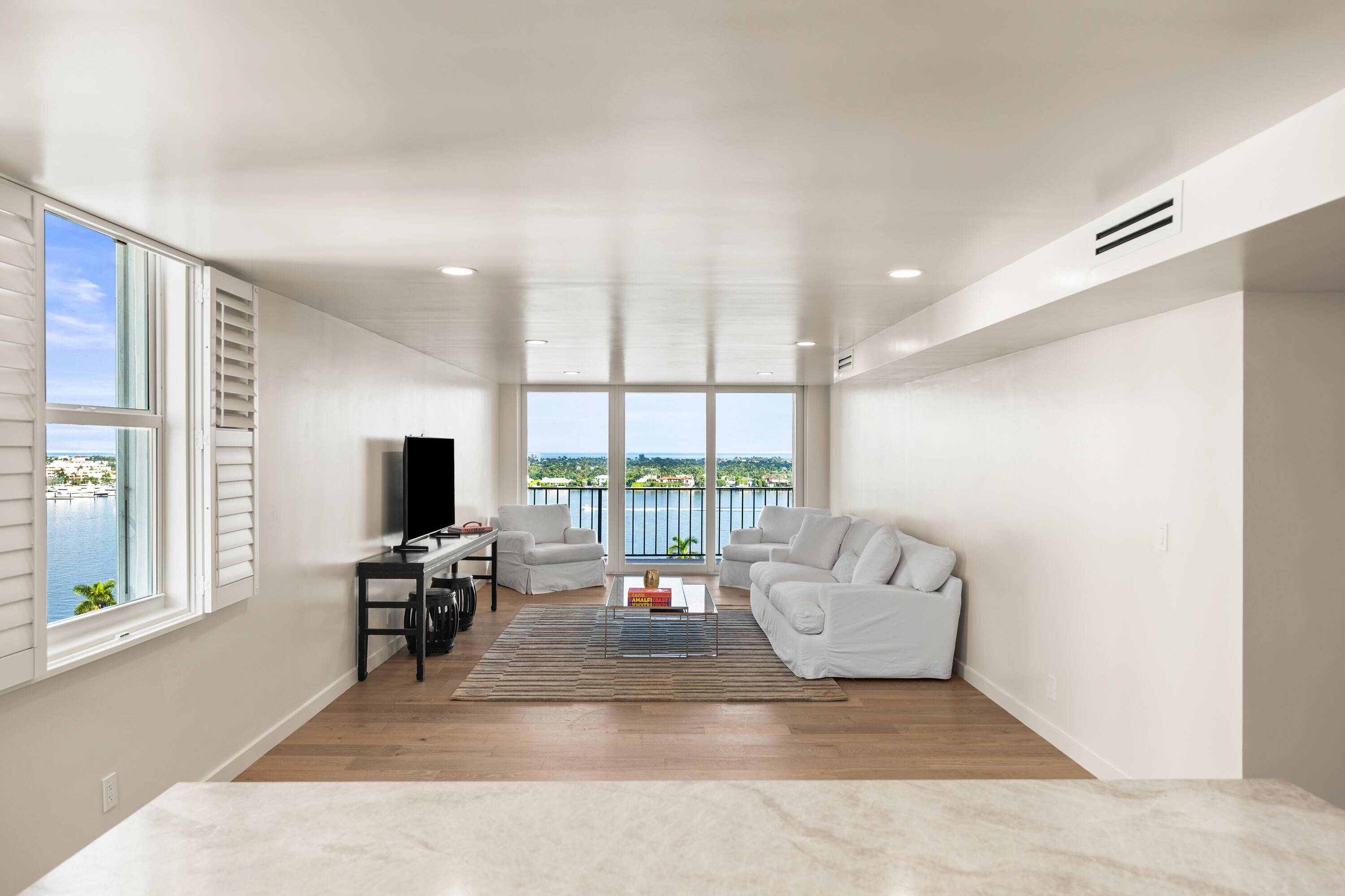 West Palm Beach, FL 33401,1801 S Flagler DR 1211