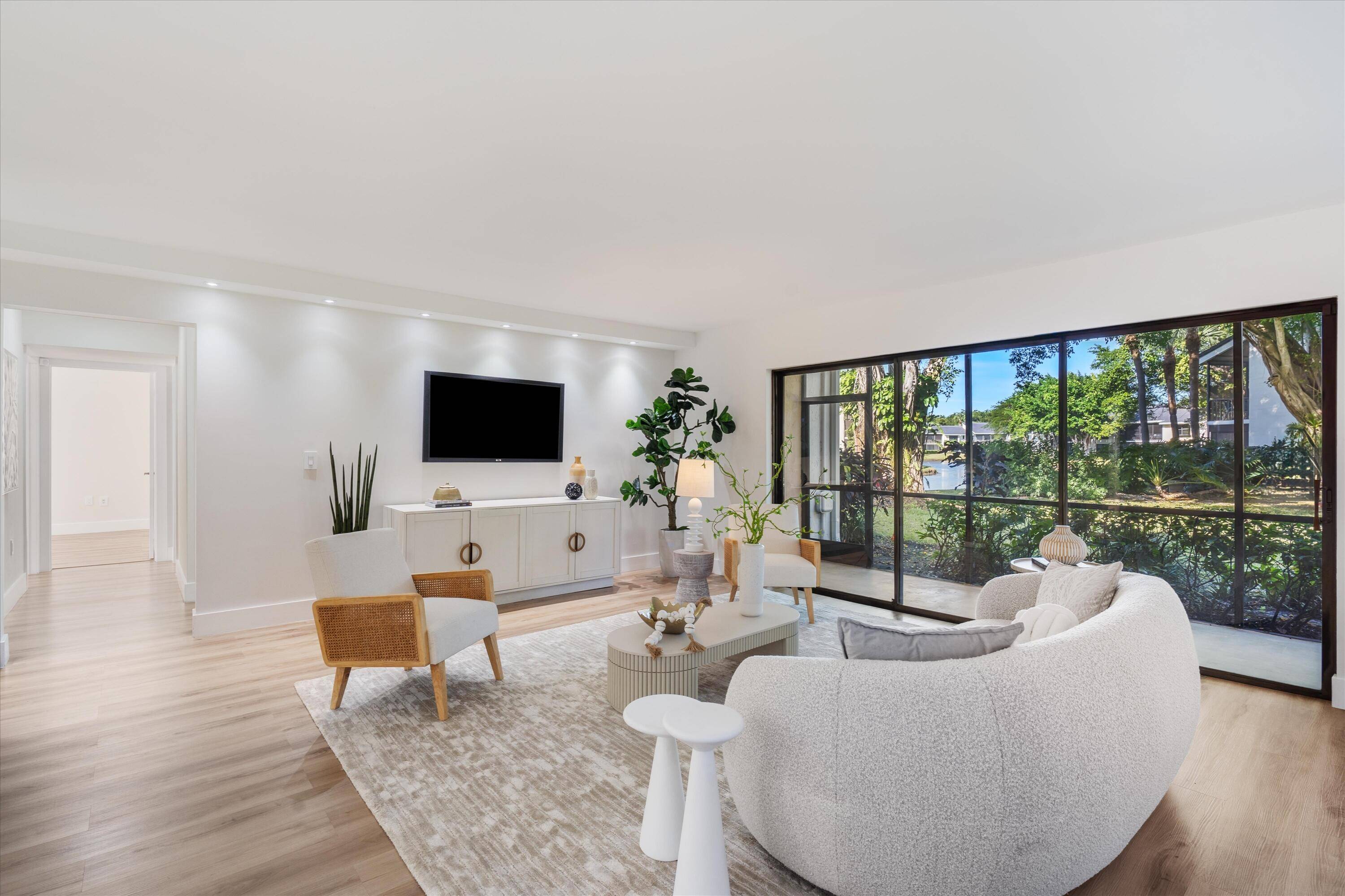 Boca Raton, FL 33434,6800 Willow Wood DR 907