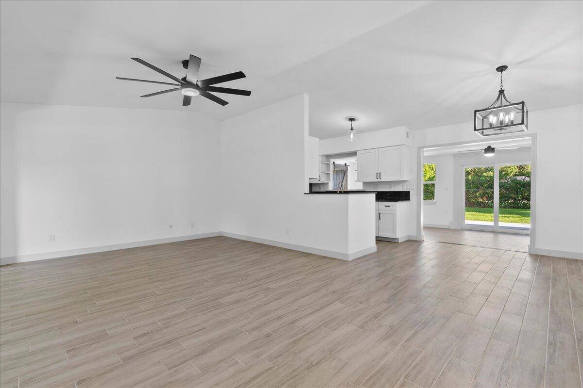 Fort Pierce, FL 34982,810 Bradley ST