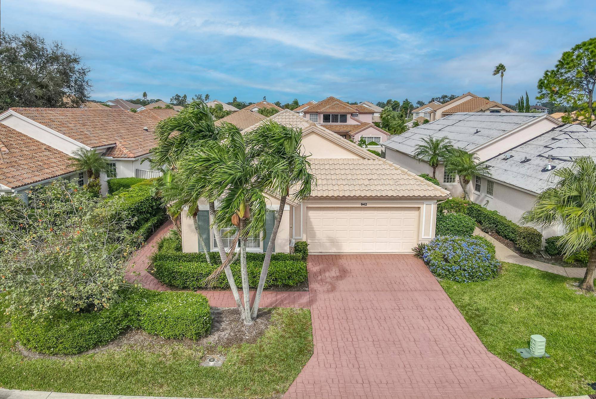 Palm Beach Gardens, FL 33418,942 Augusta Pointe DR