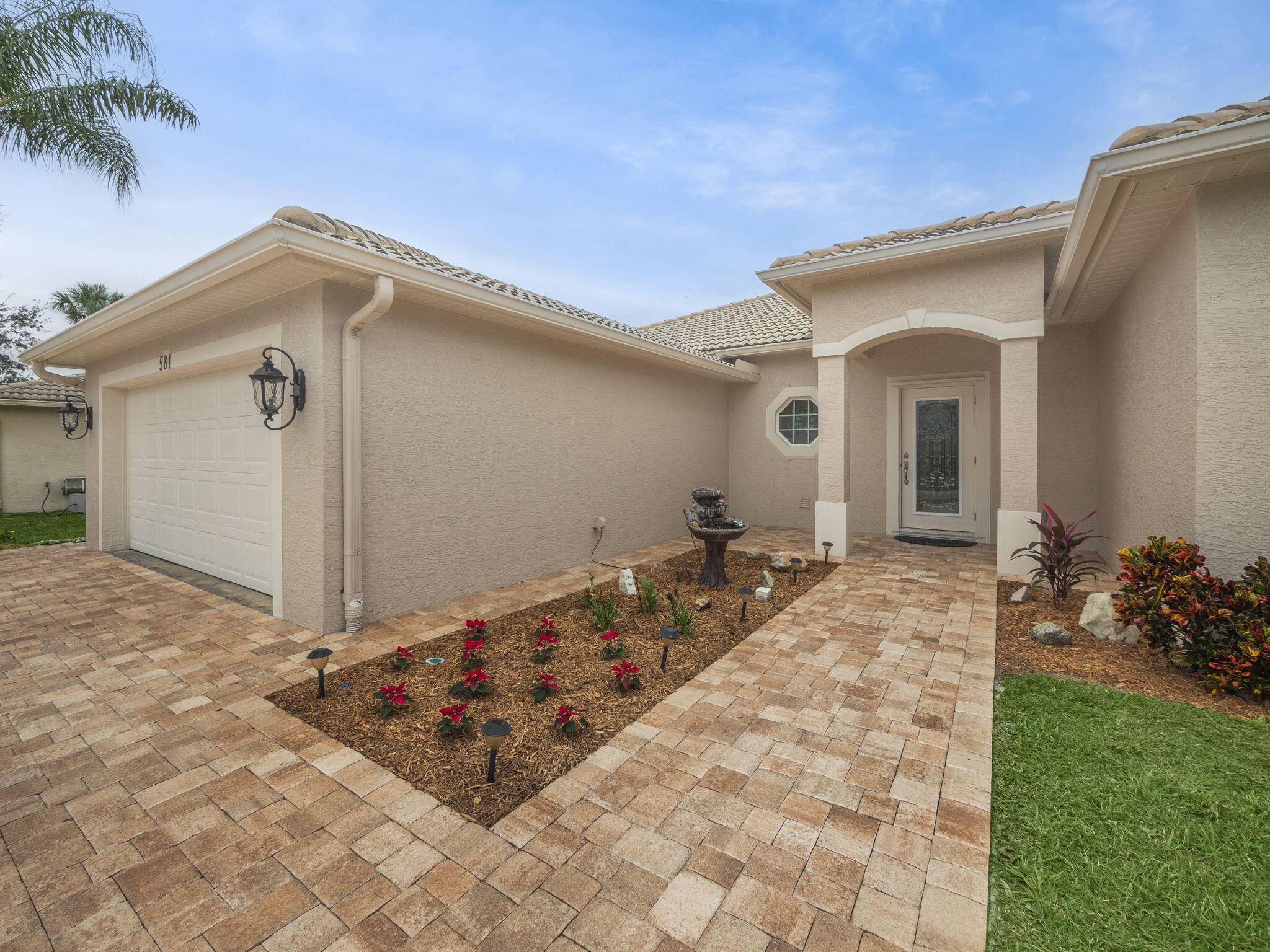 Port Saint Lucie, FL 34983,581 Waverly CIR