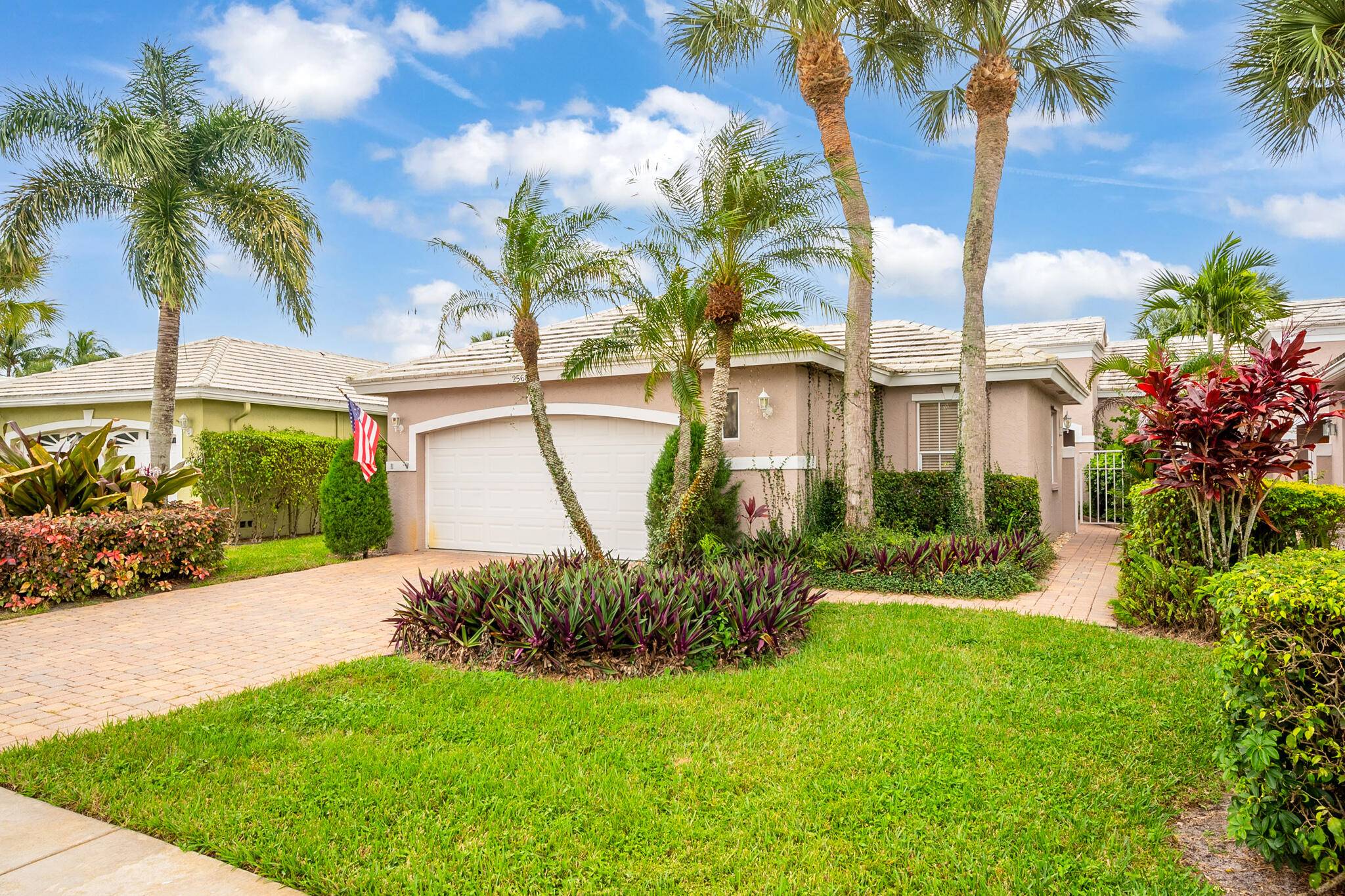 Wellington, FL 33414,2568 Country Golf DR