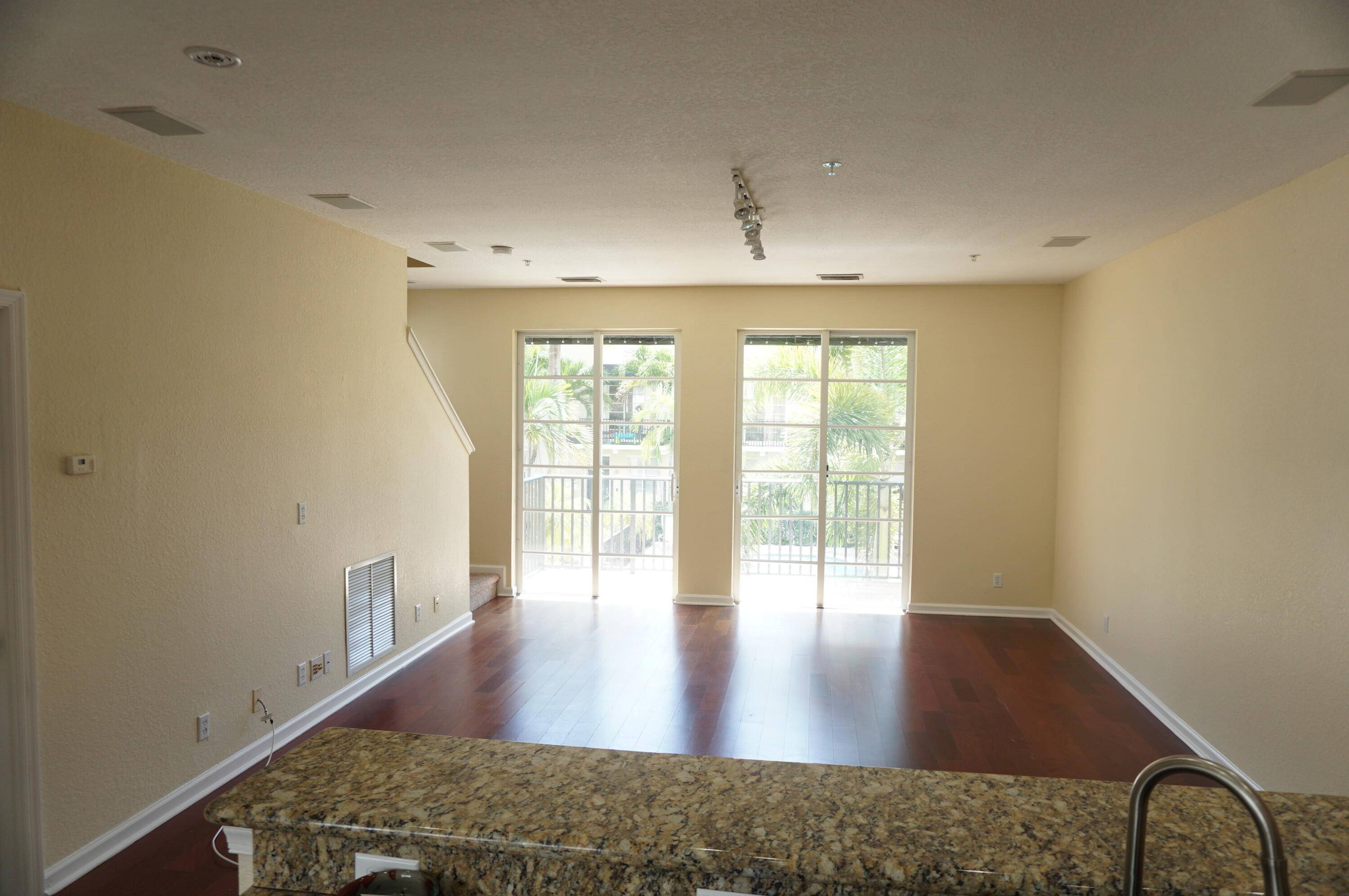 Jupiter, FL 33458,151 Greenwich CIR