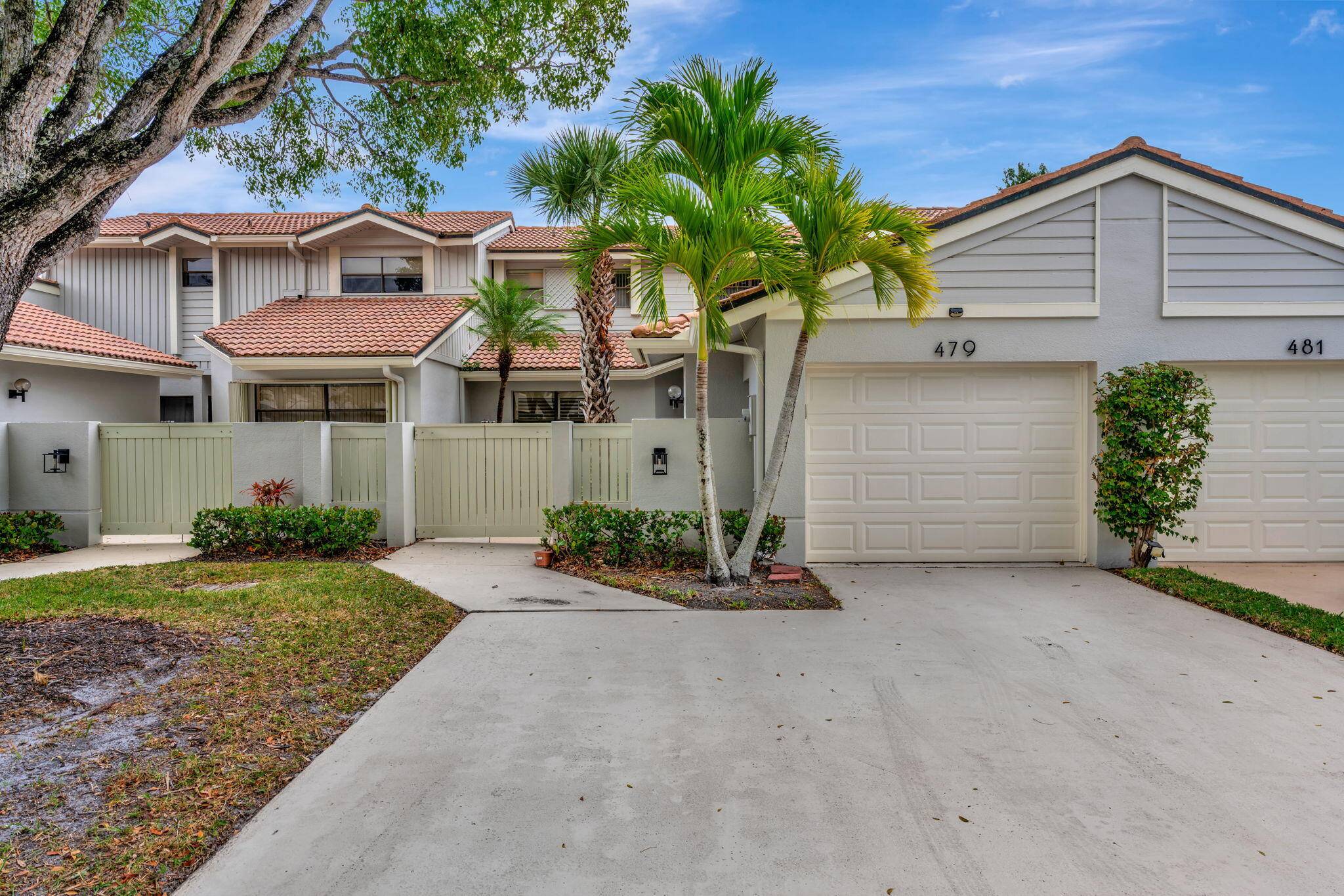 Palm Beach Gardens, FL 33418,479 Prestwick CIR