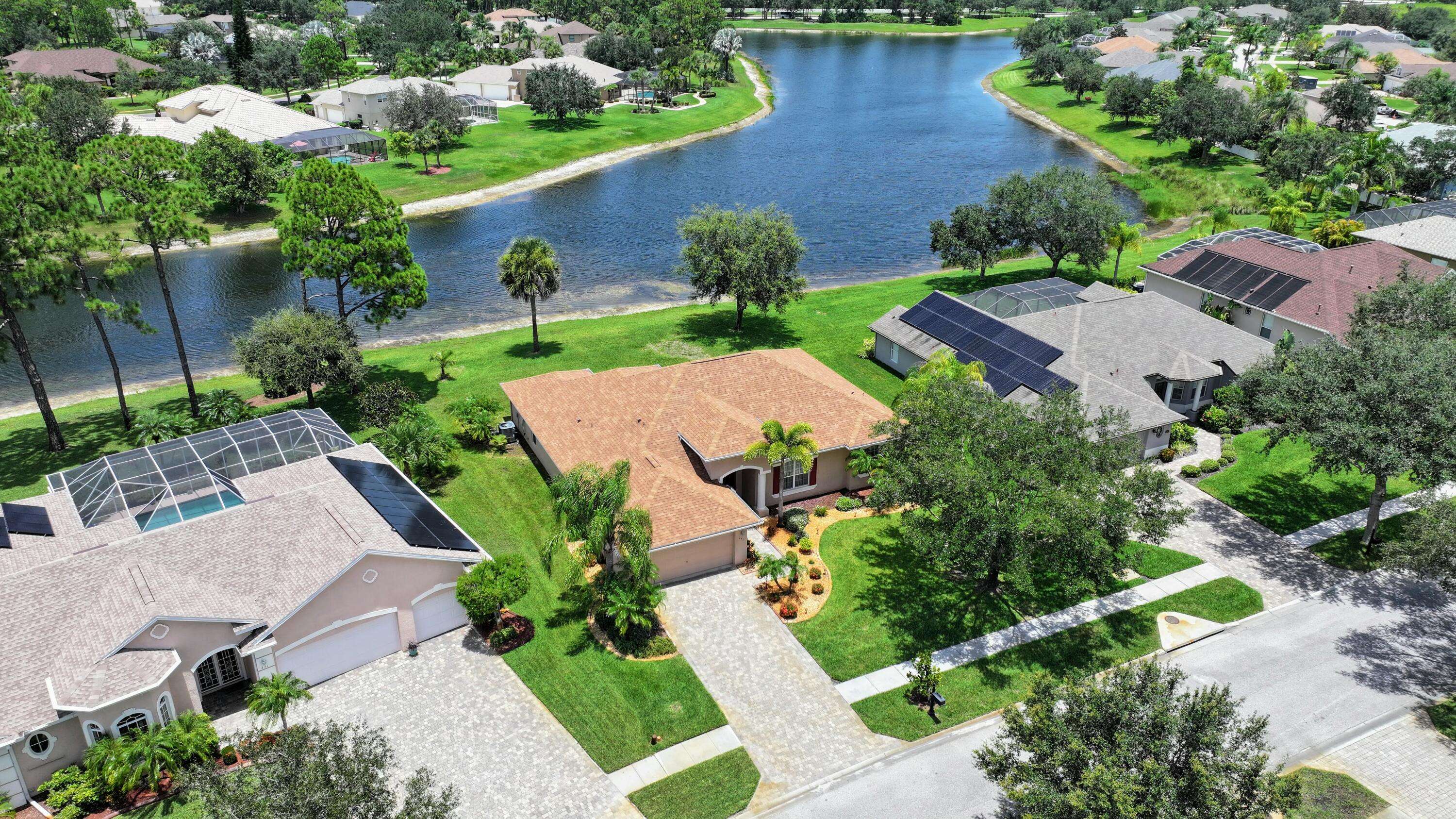 Palm Bay, FL 32909,241 SE Devlin CT