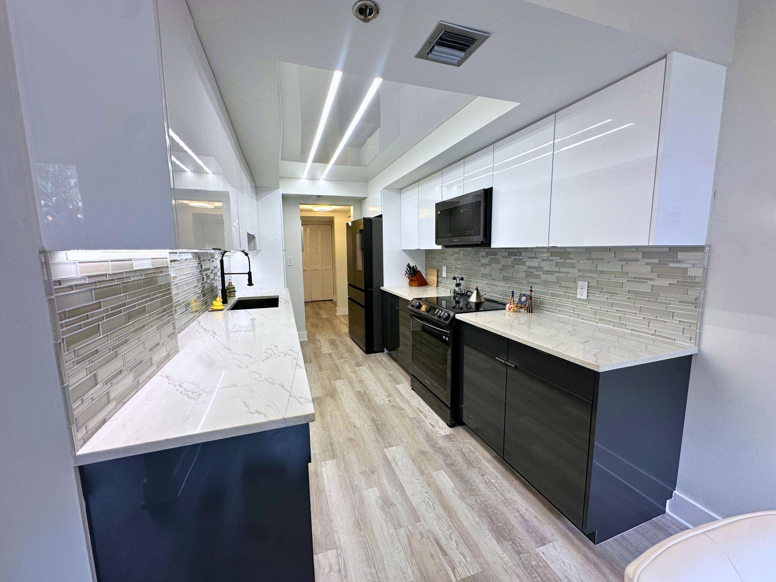 Boca Raton, FL 33434,20080 Boca West DR 414