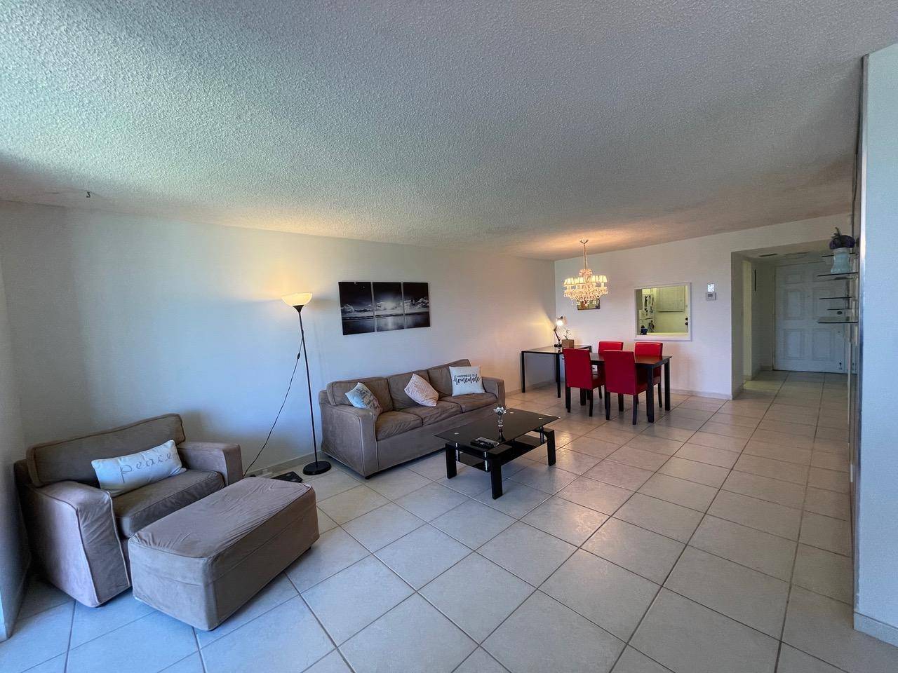 Boca Raton, FL 33487,250 NW 67th ST 320