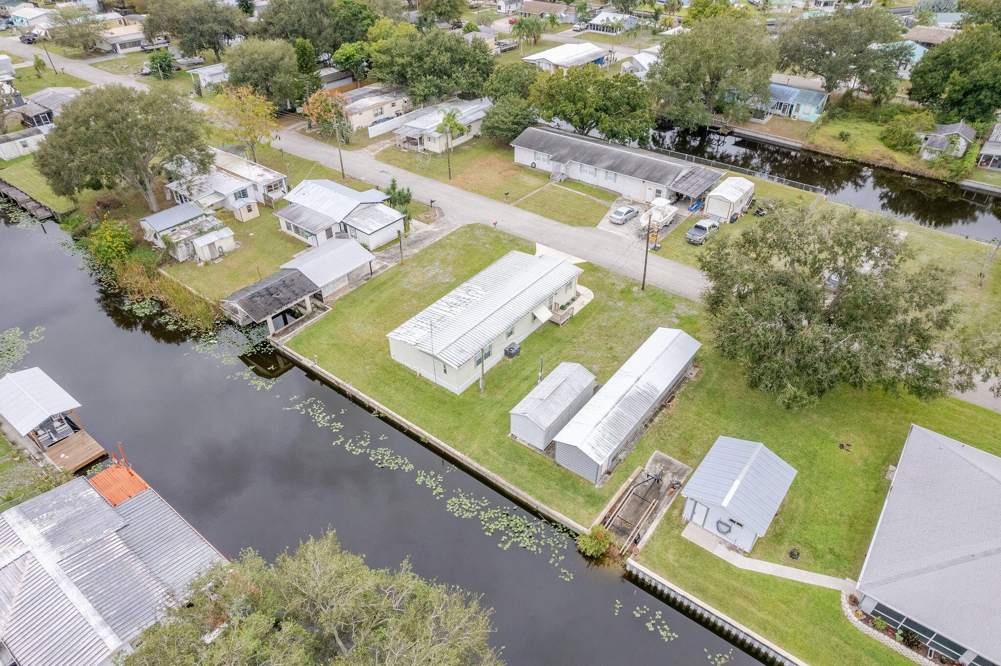 Okeechobee, FL 34974,1097 9th ST