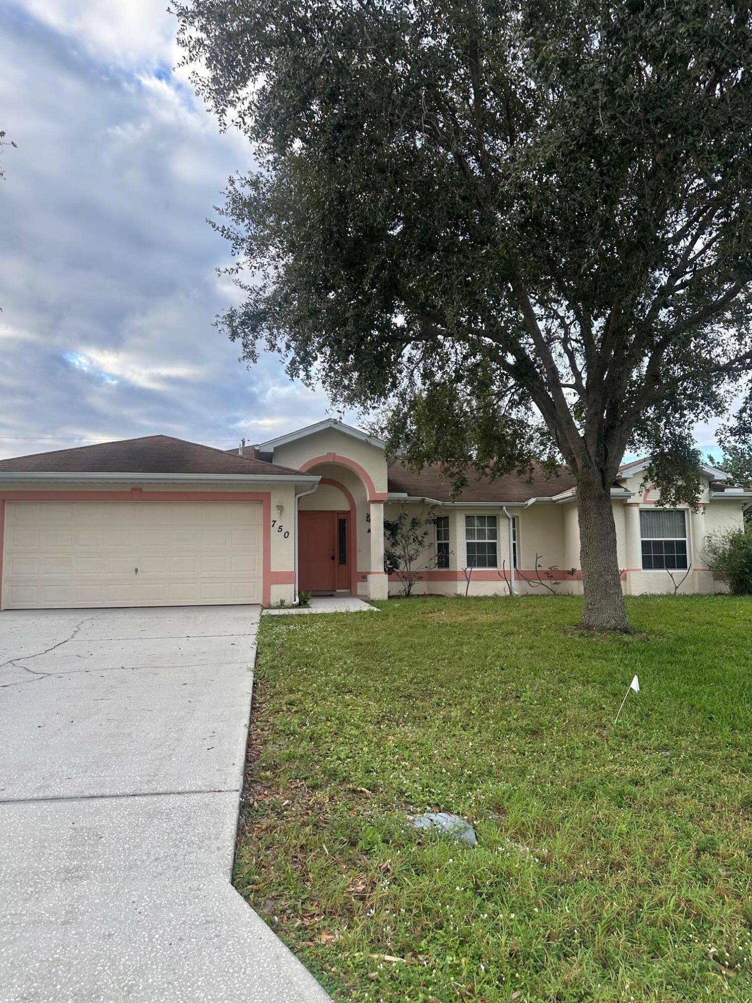 Port Saint Lucie, FL 34953,750 SW Tupper LN