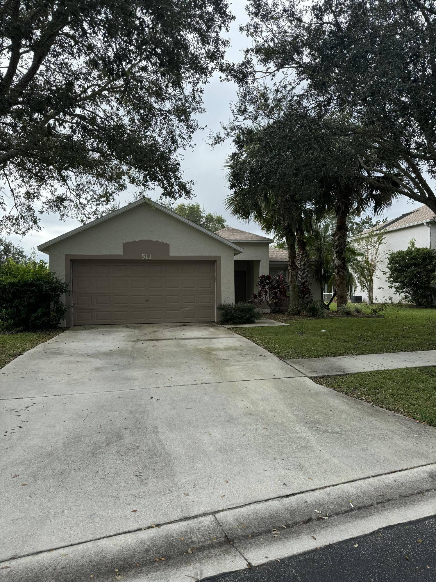 Port Saint Lucie, FL 34953,511 SW Deer RUN