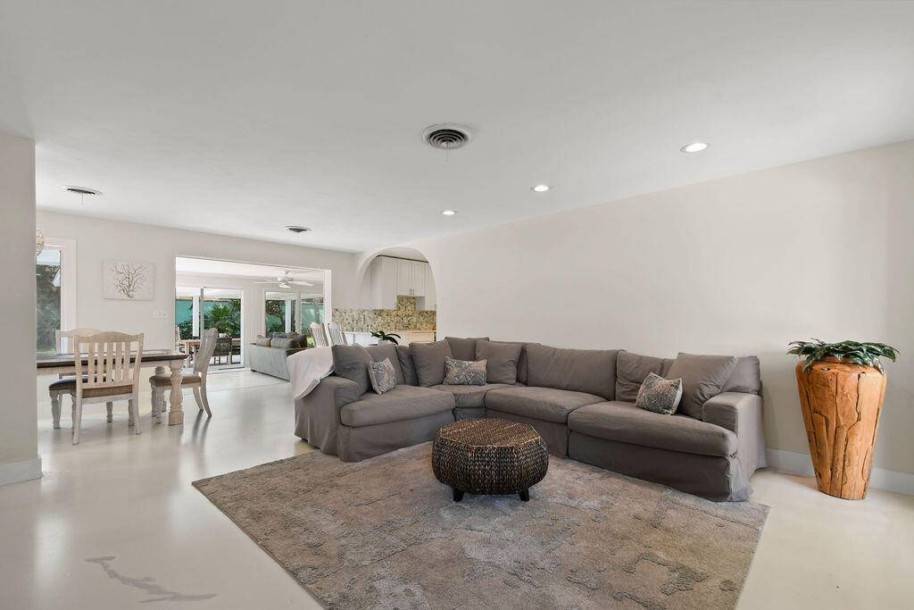 Juno Beach, FL 33408,420 Sunset WAY