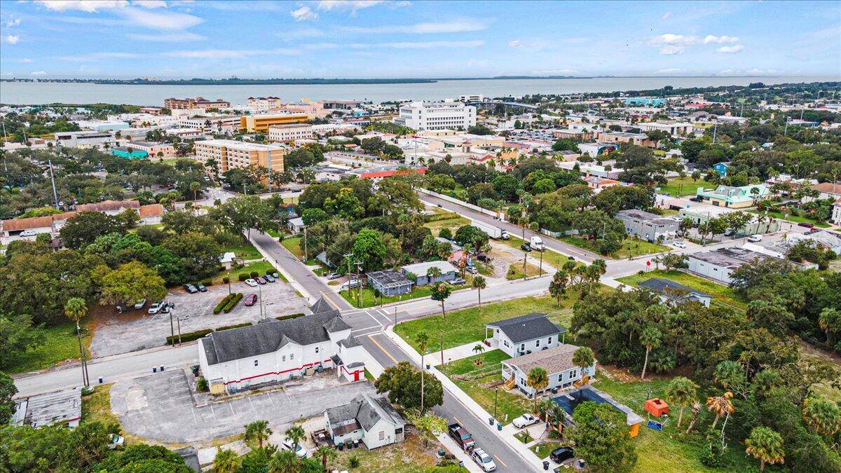 Fort Pierce, FL 34950,805 Avenue B