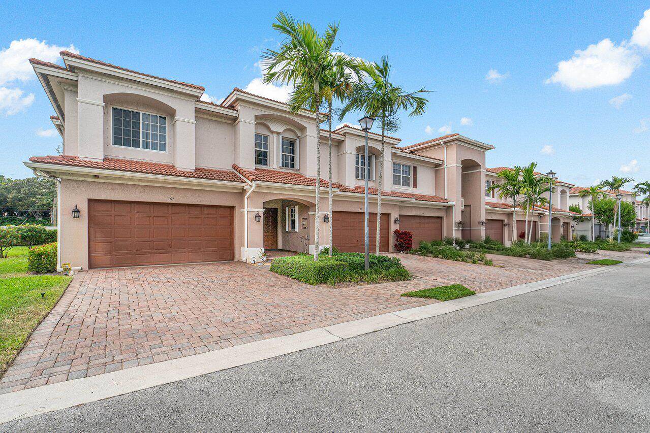 Boynton Beach, FL 33426,68 Landau ST