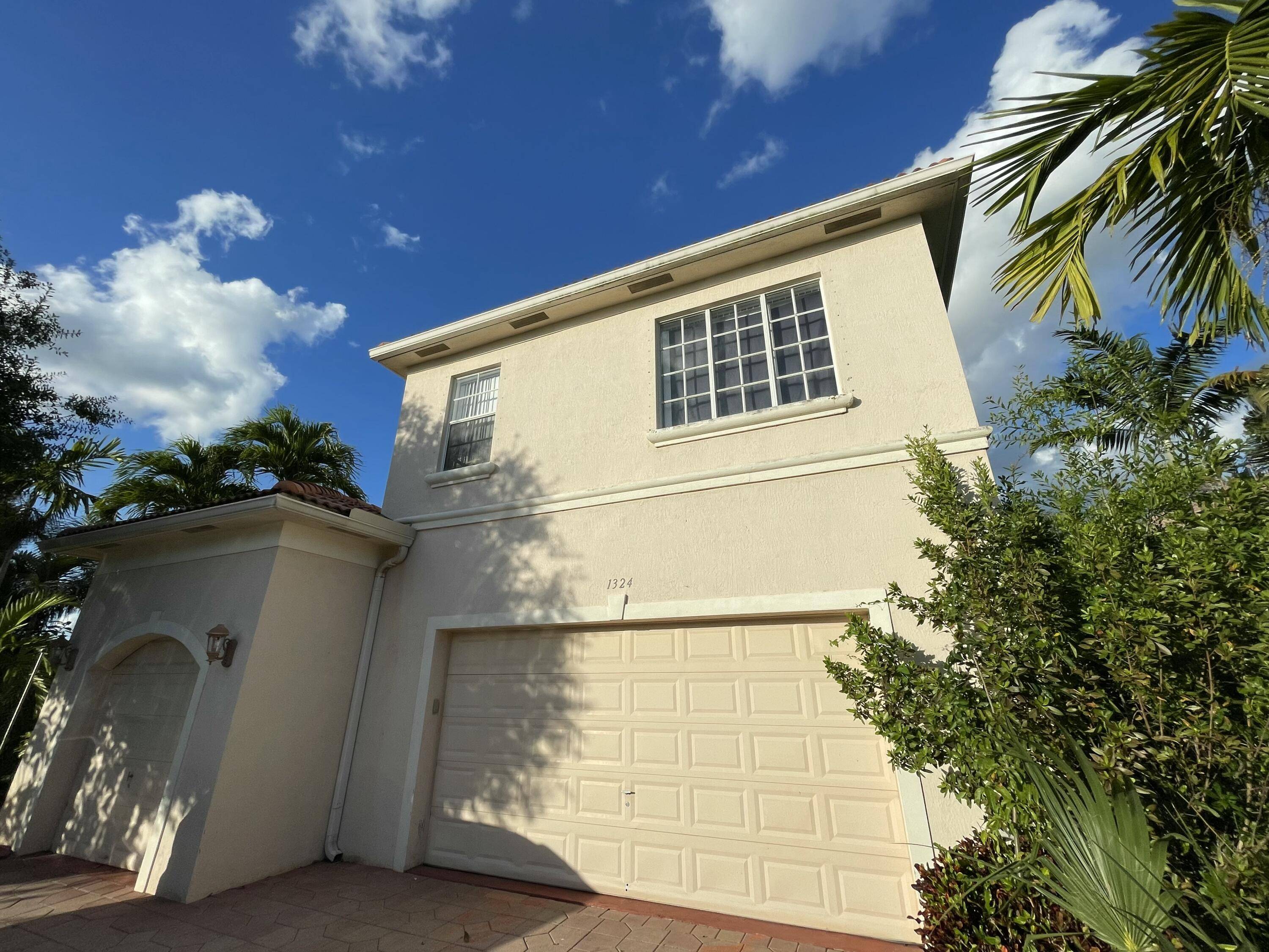 Wellington, FL 33414,1324 Beacon CIR