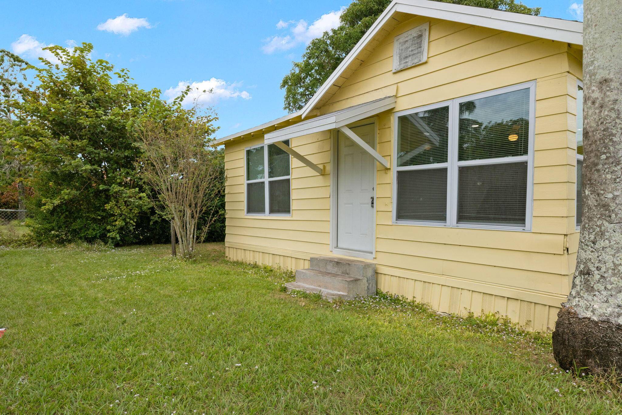 Clewiston, FL 33440,337 E Obispo AVE