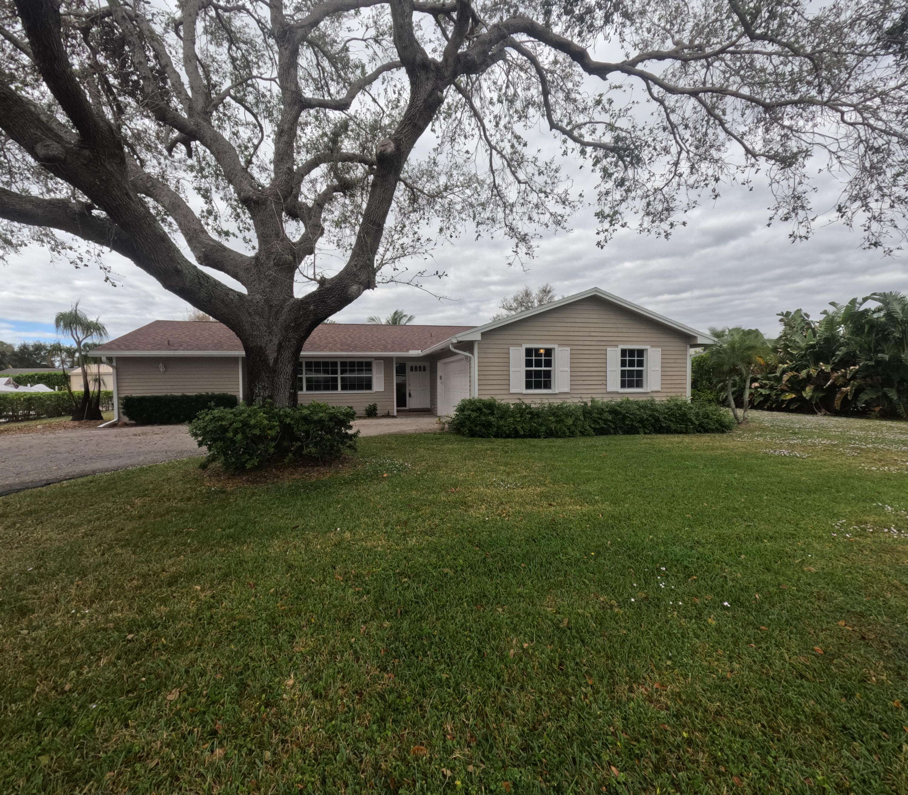 Tequesta, FL 33469,43 Yacht Club PL