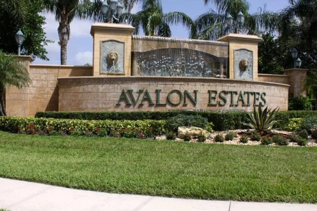 Boynton Beach, FL 33437,7708 New Holland WAY