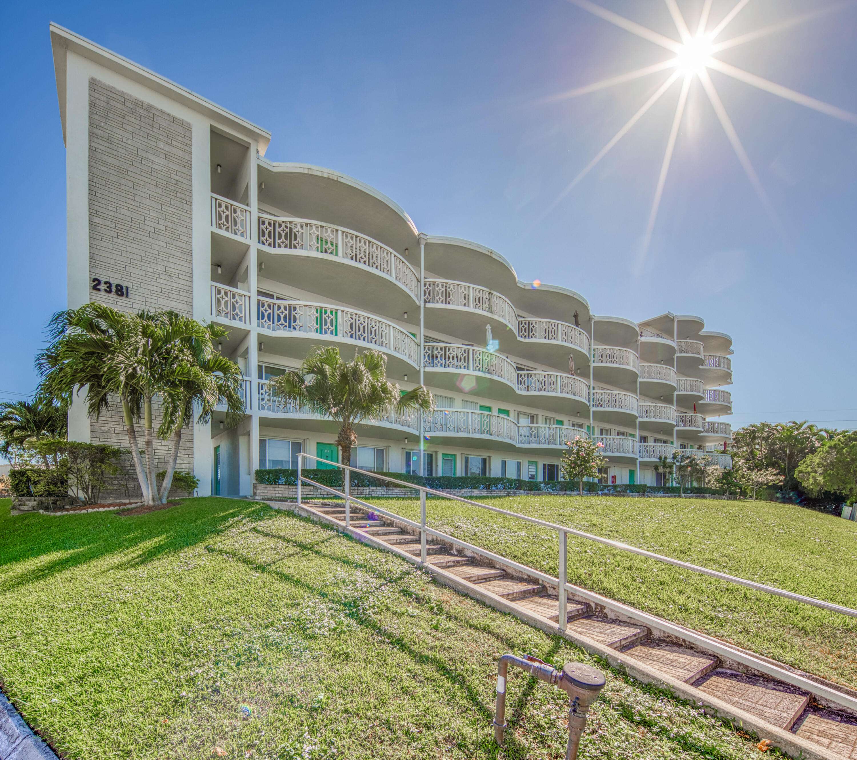 Lake Worth Beach, FL 33461,2381 Sunset AVE 417