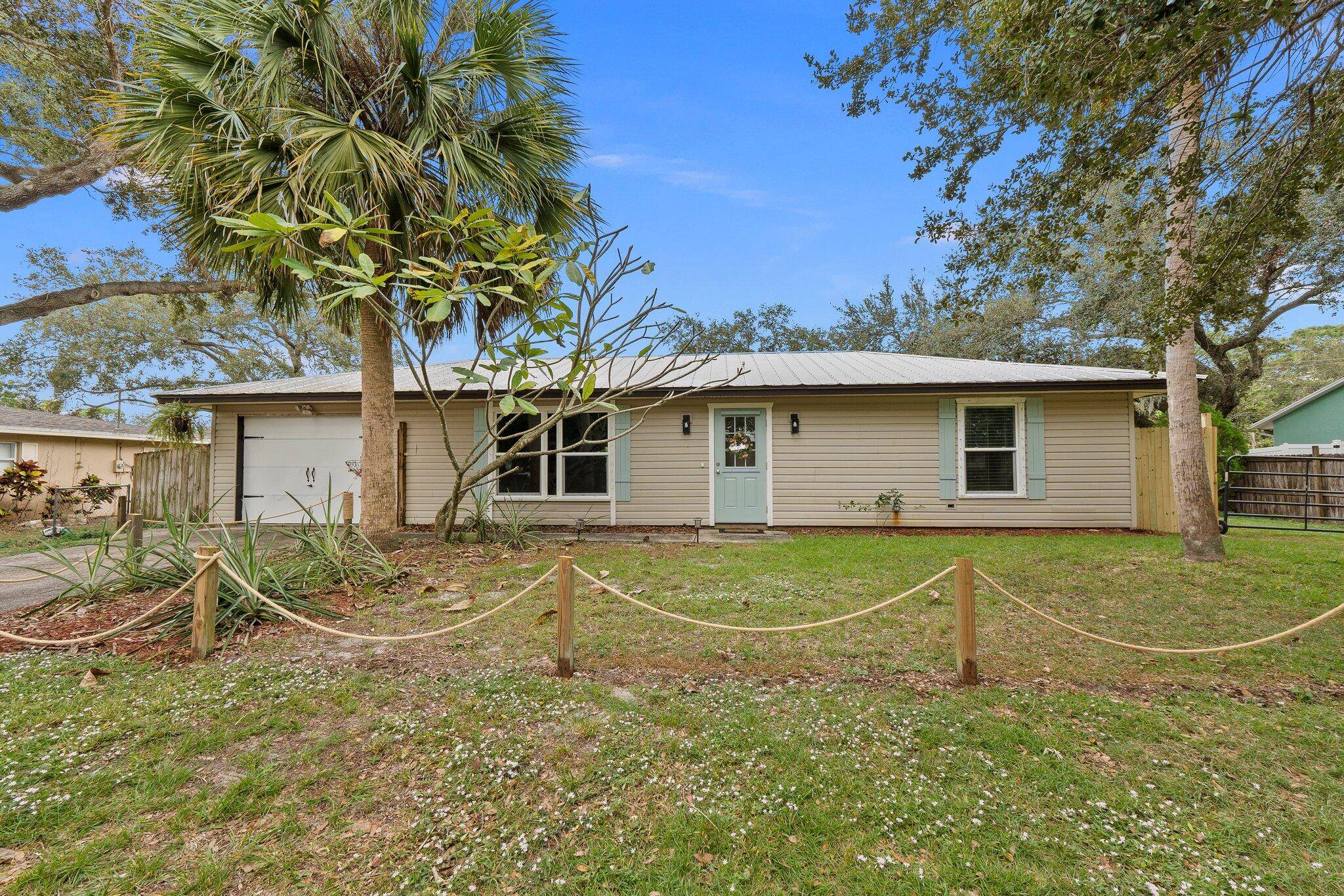 Fort Pierce, FL 34951,7804 Penny LN