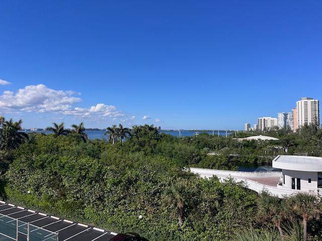 Singer Island, FL 33404,4200 N Ocean DR 2-405