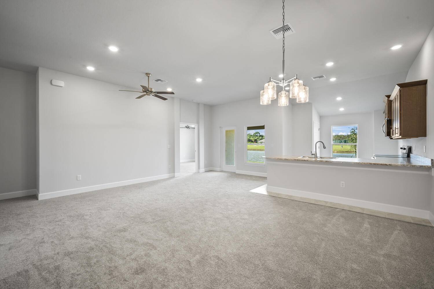 Fort Pierce, FL 34951,5149 Modeno ST