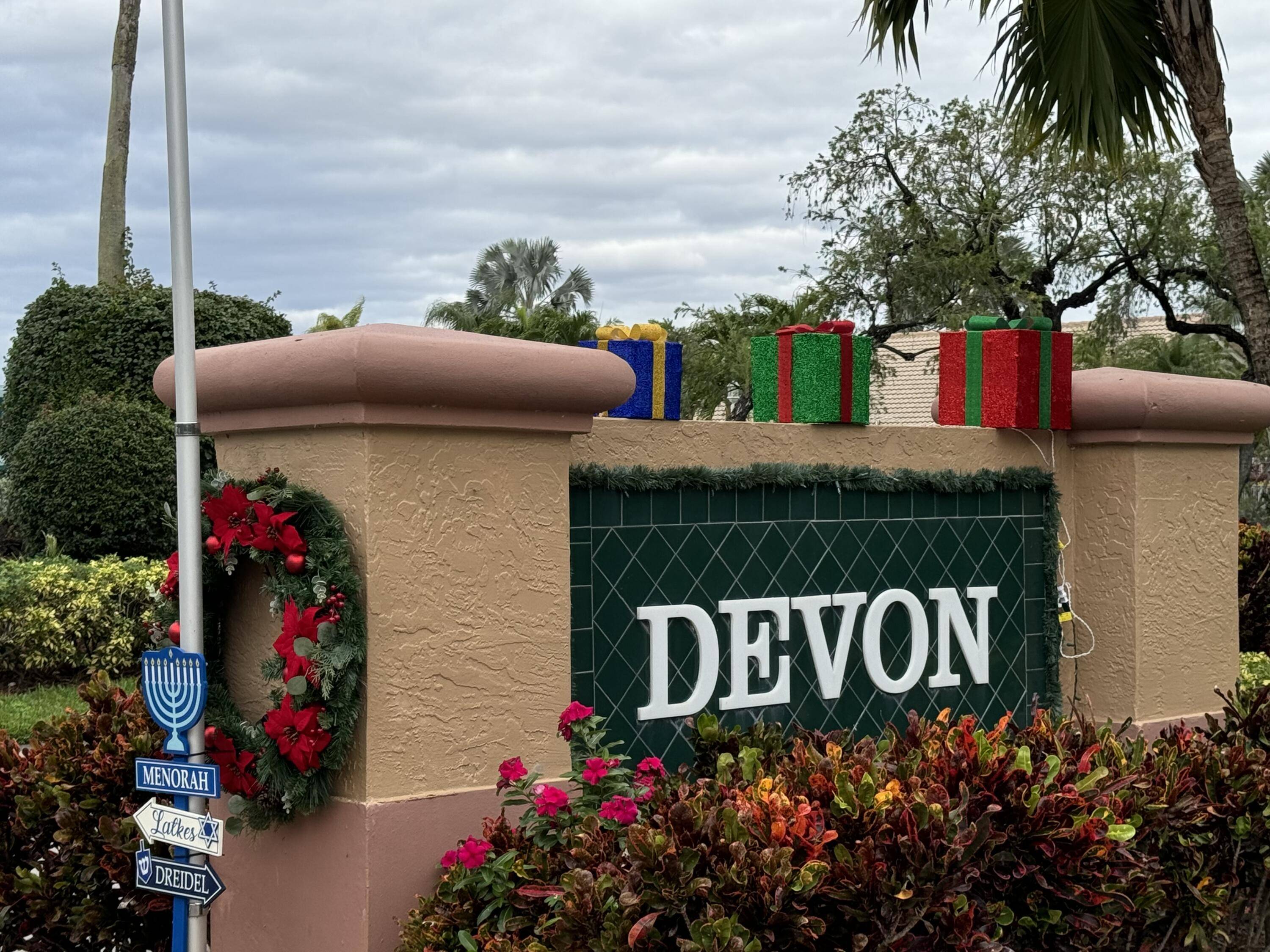 Tamarac, FL 33321,7516 N Devon Drive DR 212
