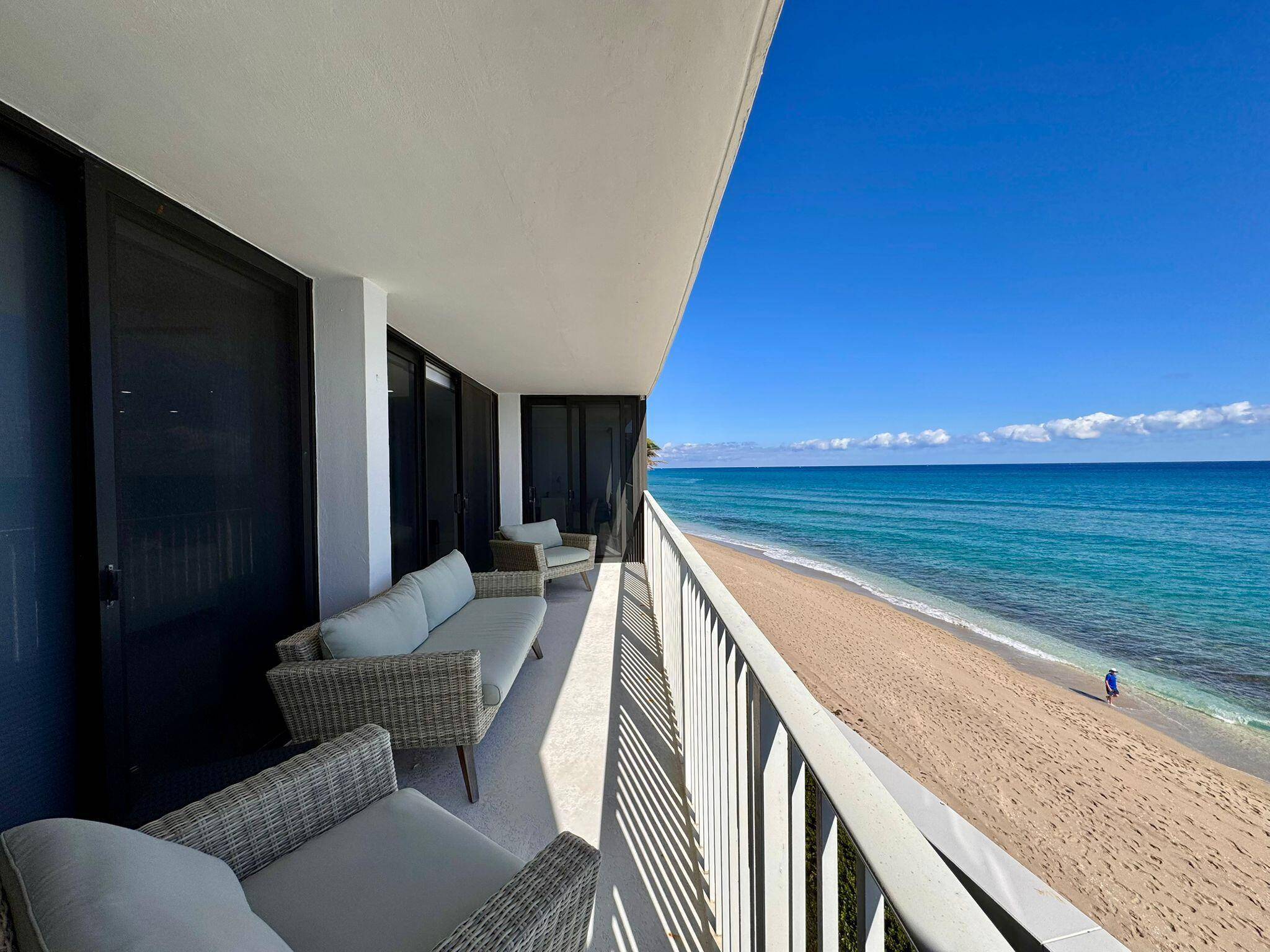 South Palm Beach, FL 33480,3590 S Ocean BLVD 402