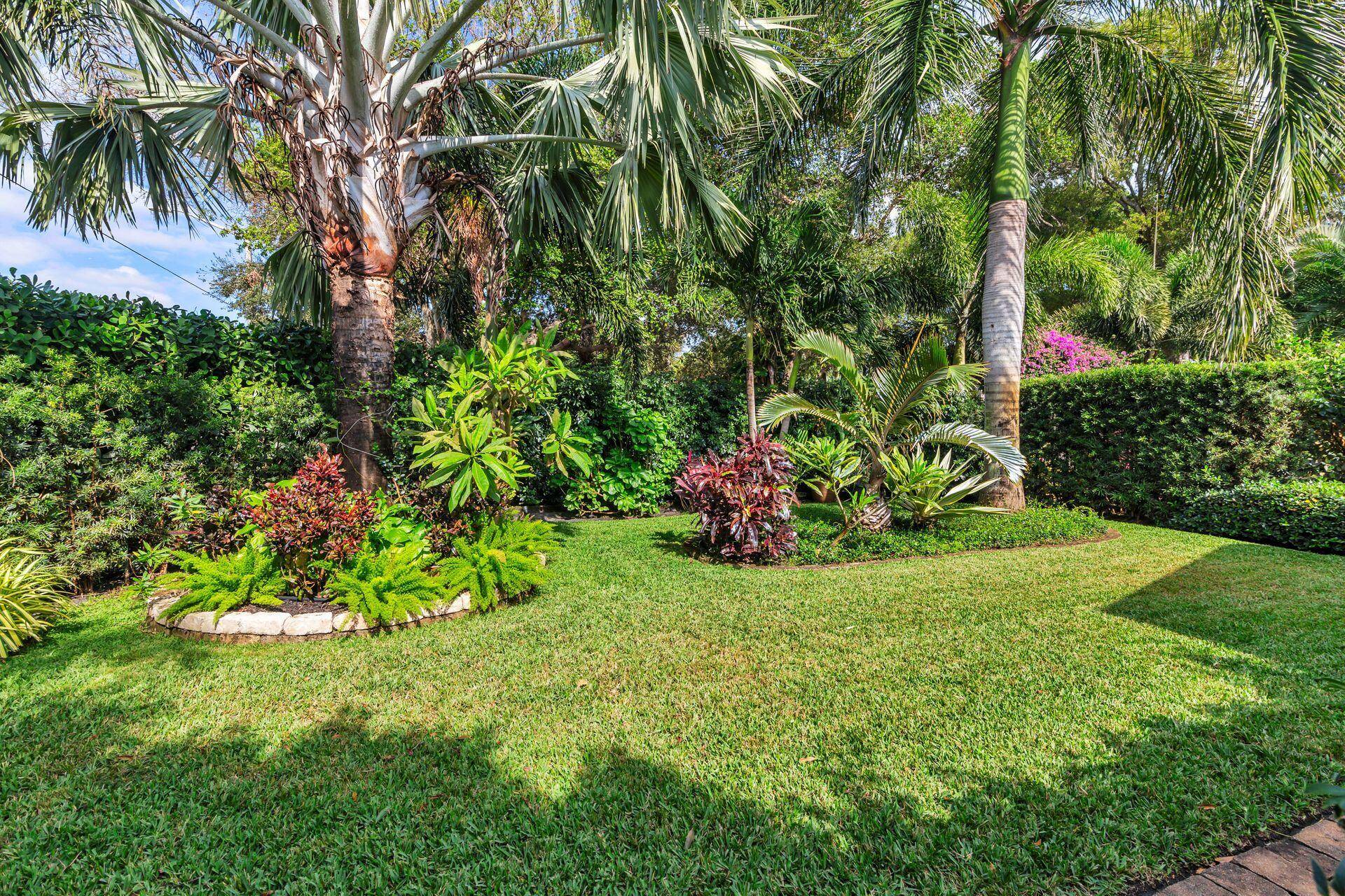 West Palm Beach, FL 33401,844 Avon RD