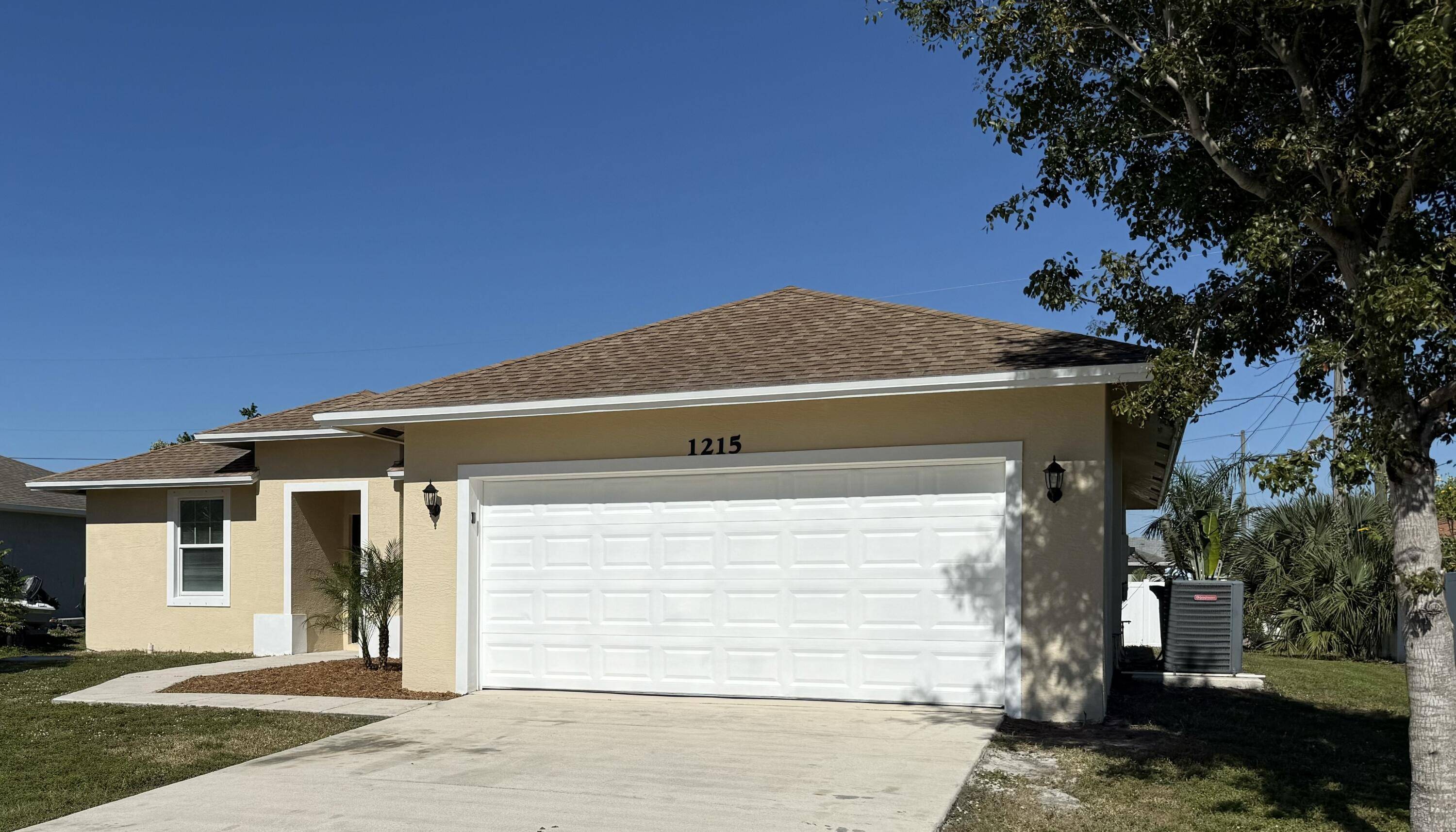 Port Saint Lucie, FL 34953,1215 SW Ermine AVE