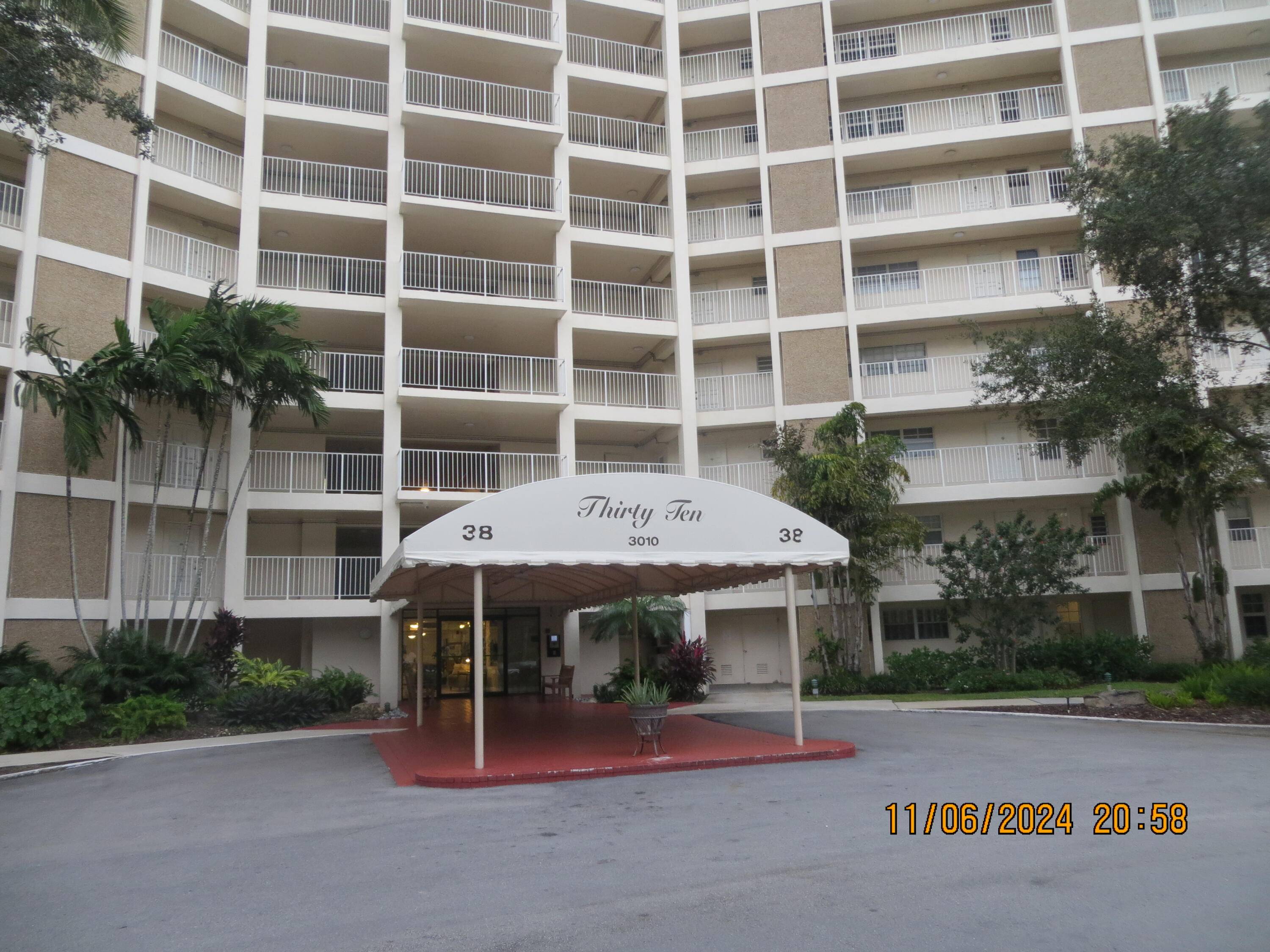 Pompano Beach, FL 33069,3010 N Course DR 207