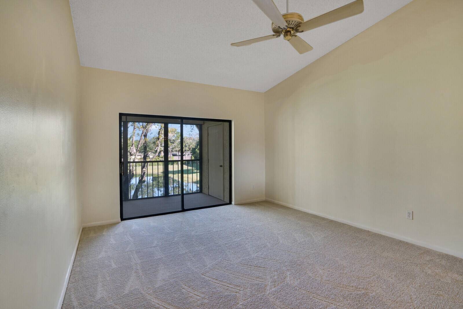 Lake Worth, FL 33467,7819 Willow Spring DR 423