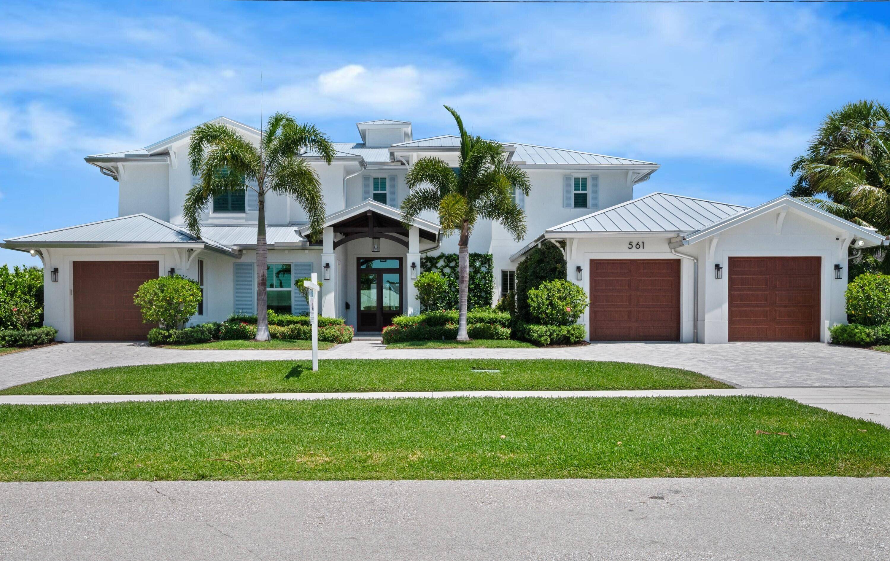 North Palm Beach, FL 33408,561 Greenway DR