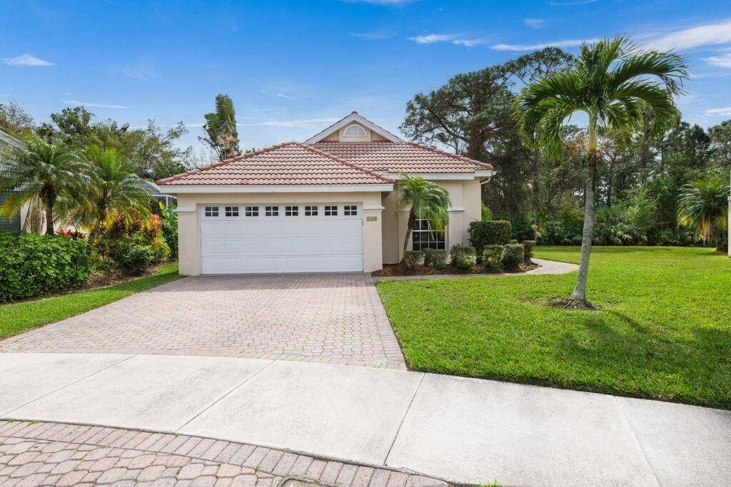 Port Saint Lucie, FL 34986,546 SW New Castle CV