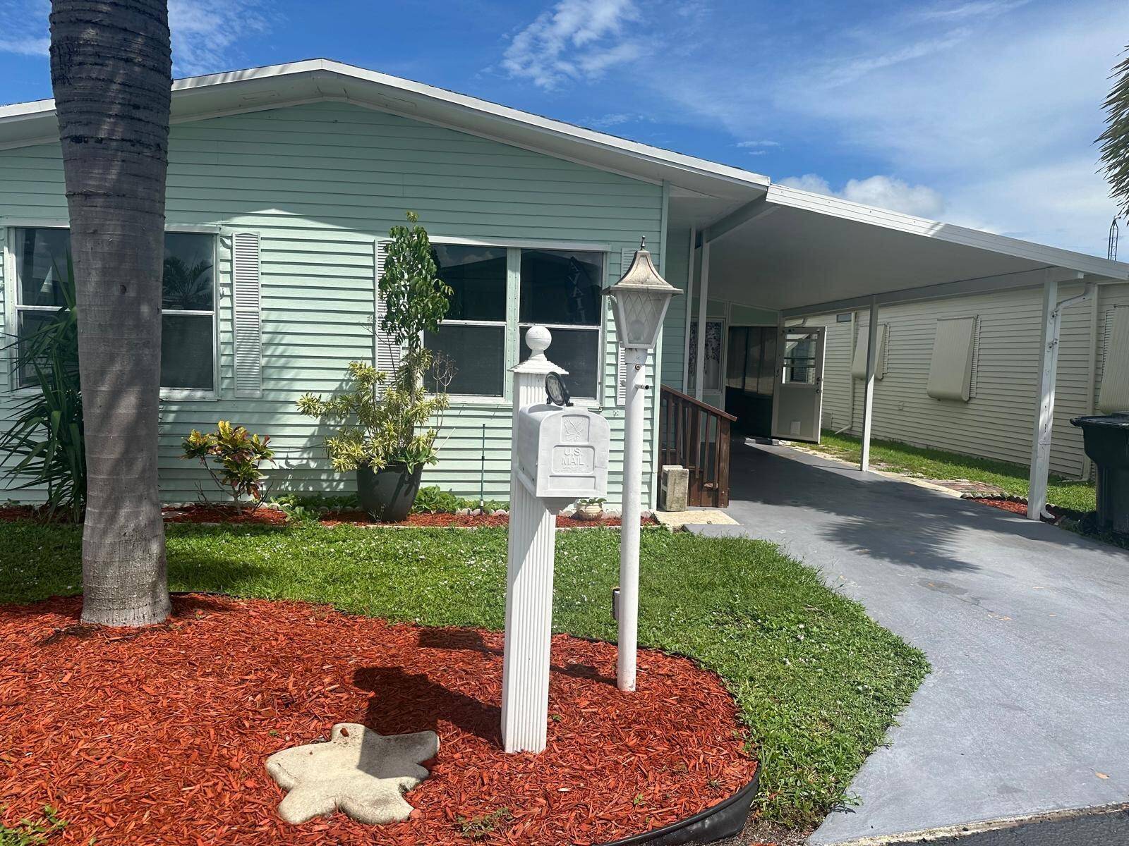 Lantana, FL 33462,6154 Palm Harbor DR