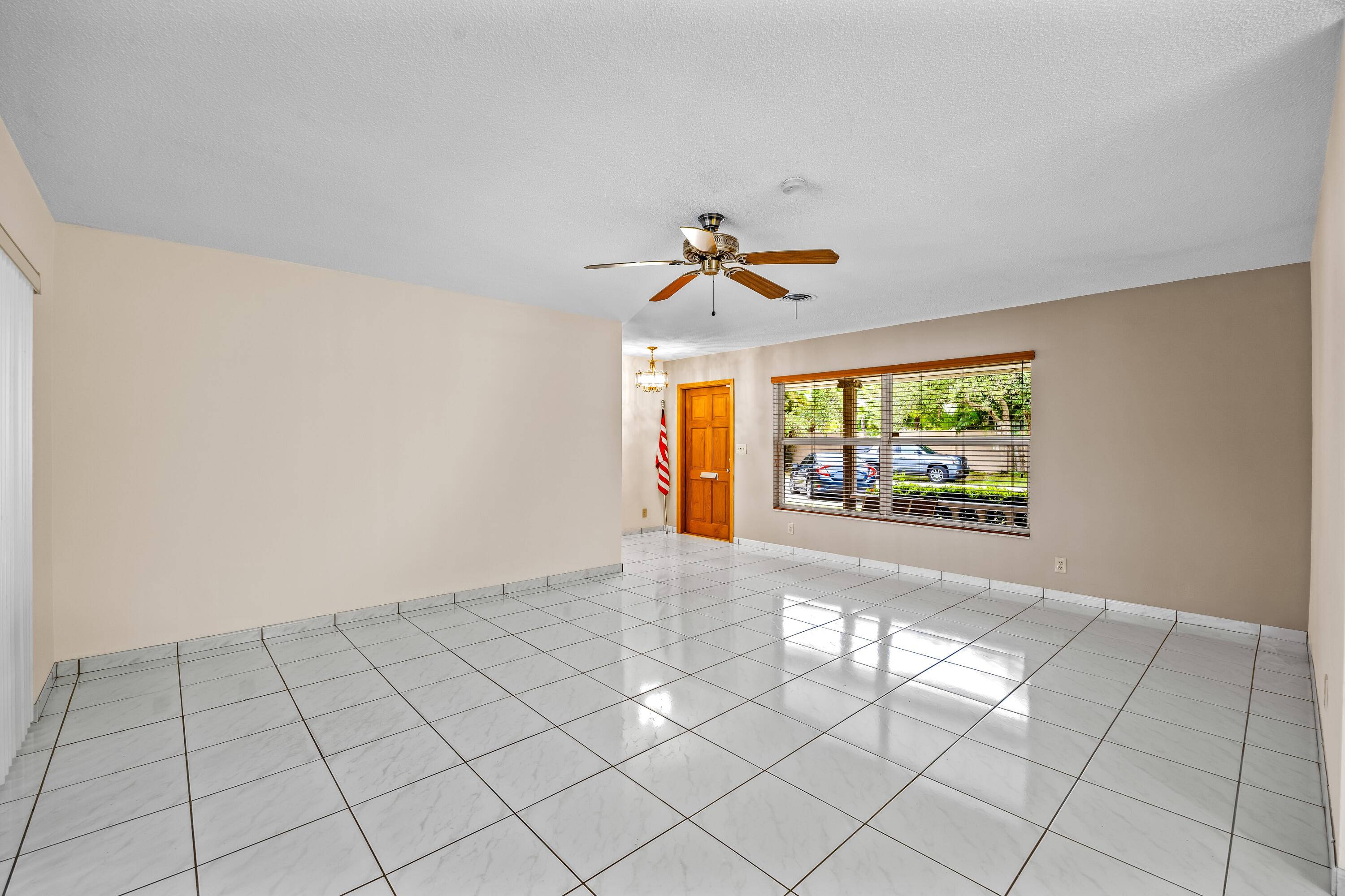 Boca Raton, FL 33487,721 New Castle ST