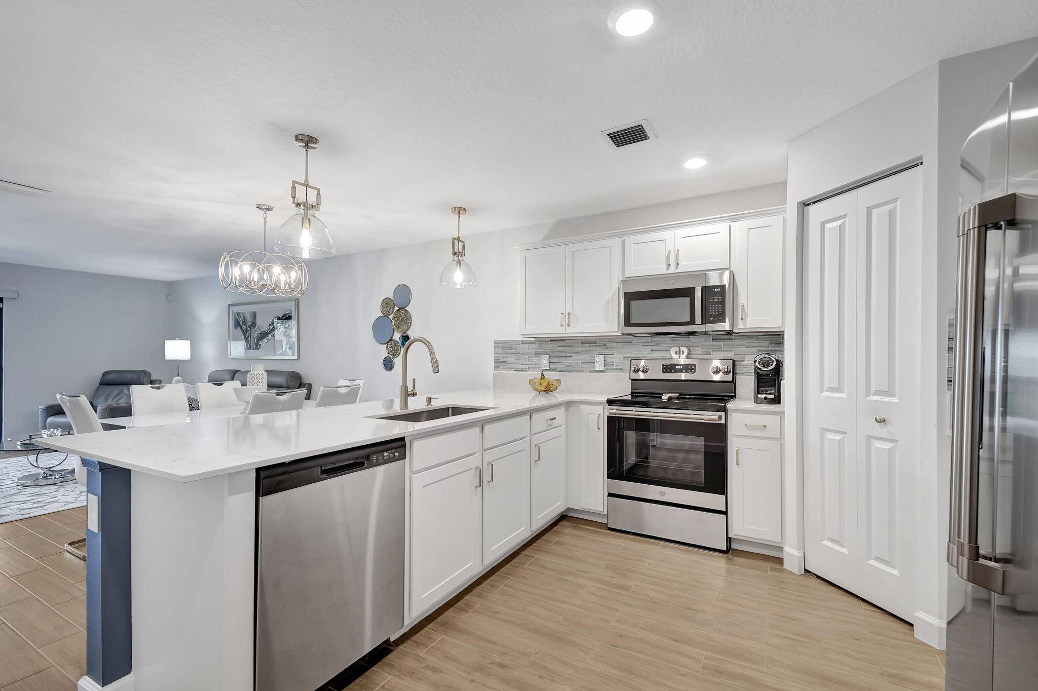 Riviera Beach, FL 33410,6013 Woods Edge CIR